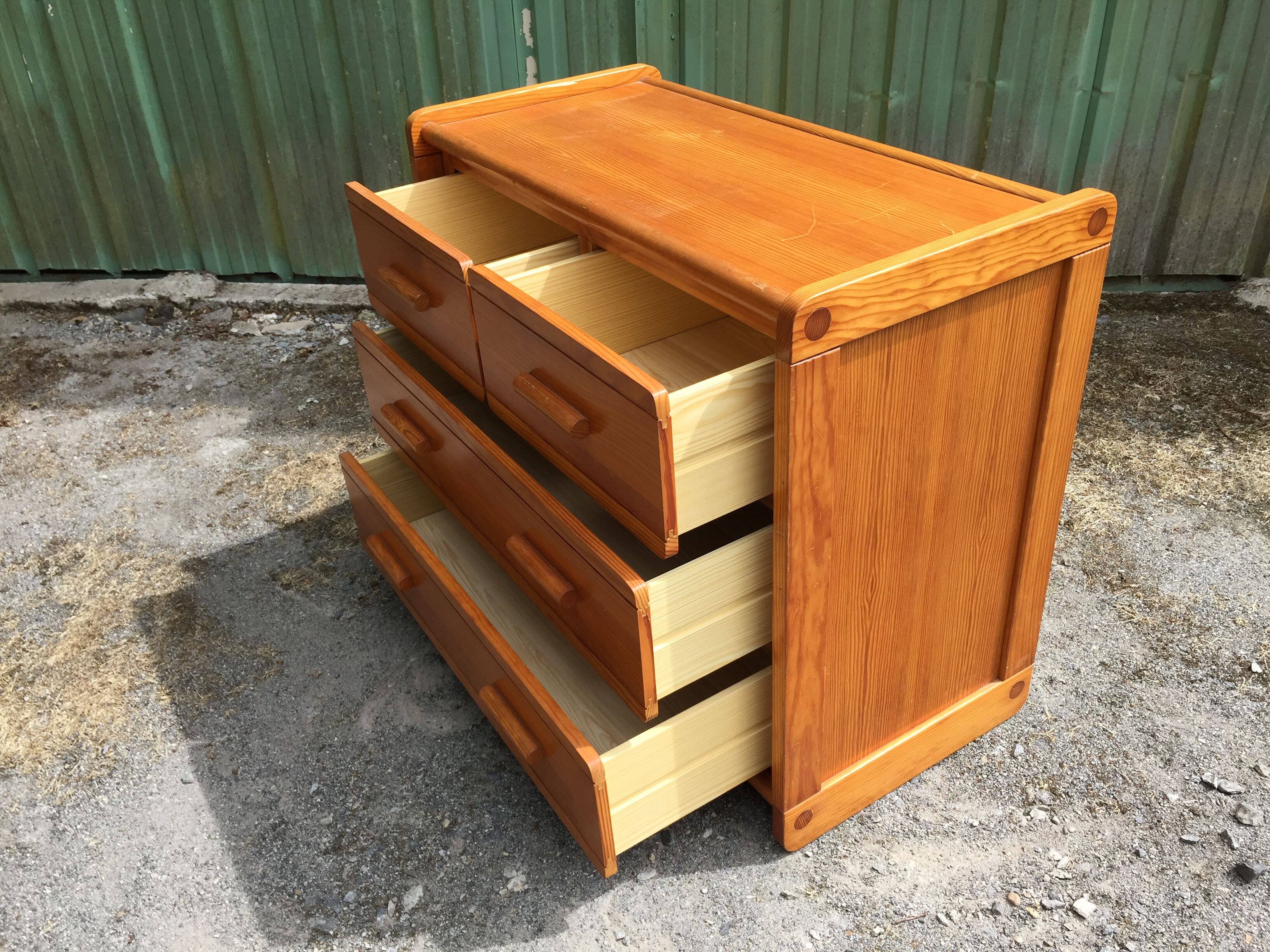 Vintage Scandinavian chest of drawers with 4 drawers in solid pine