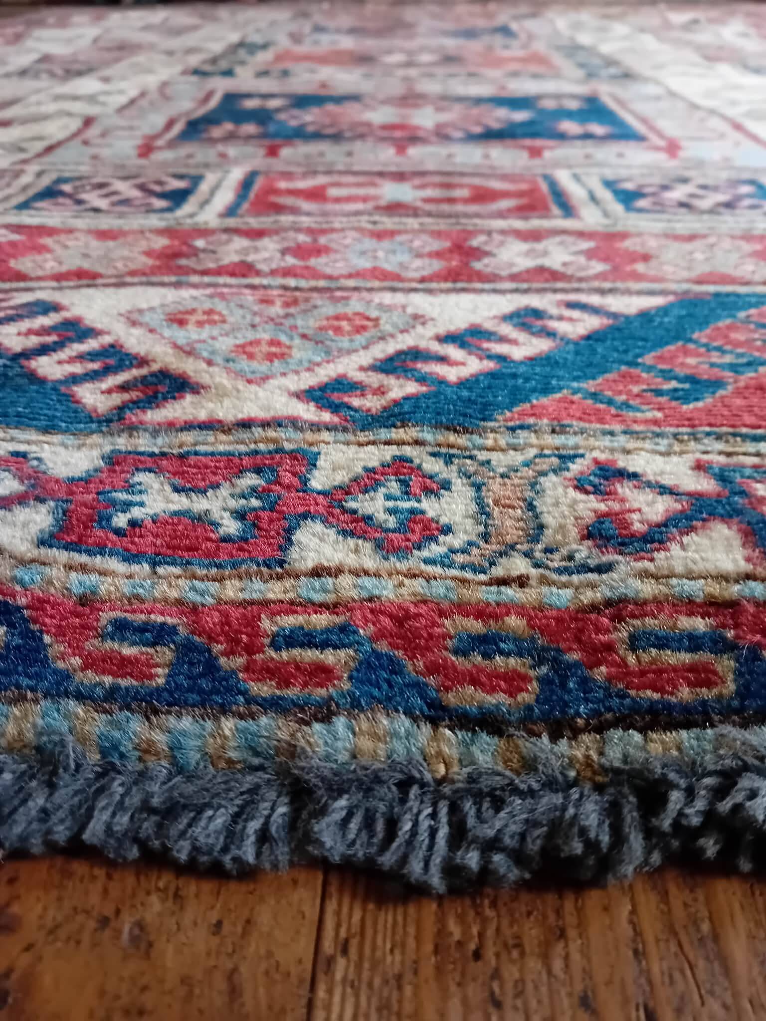 Handmade Pakistani Kazak rug 235x184cm