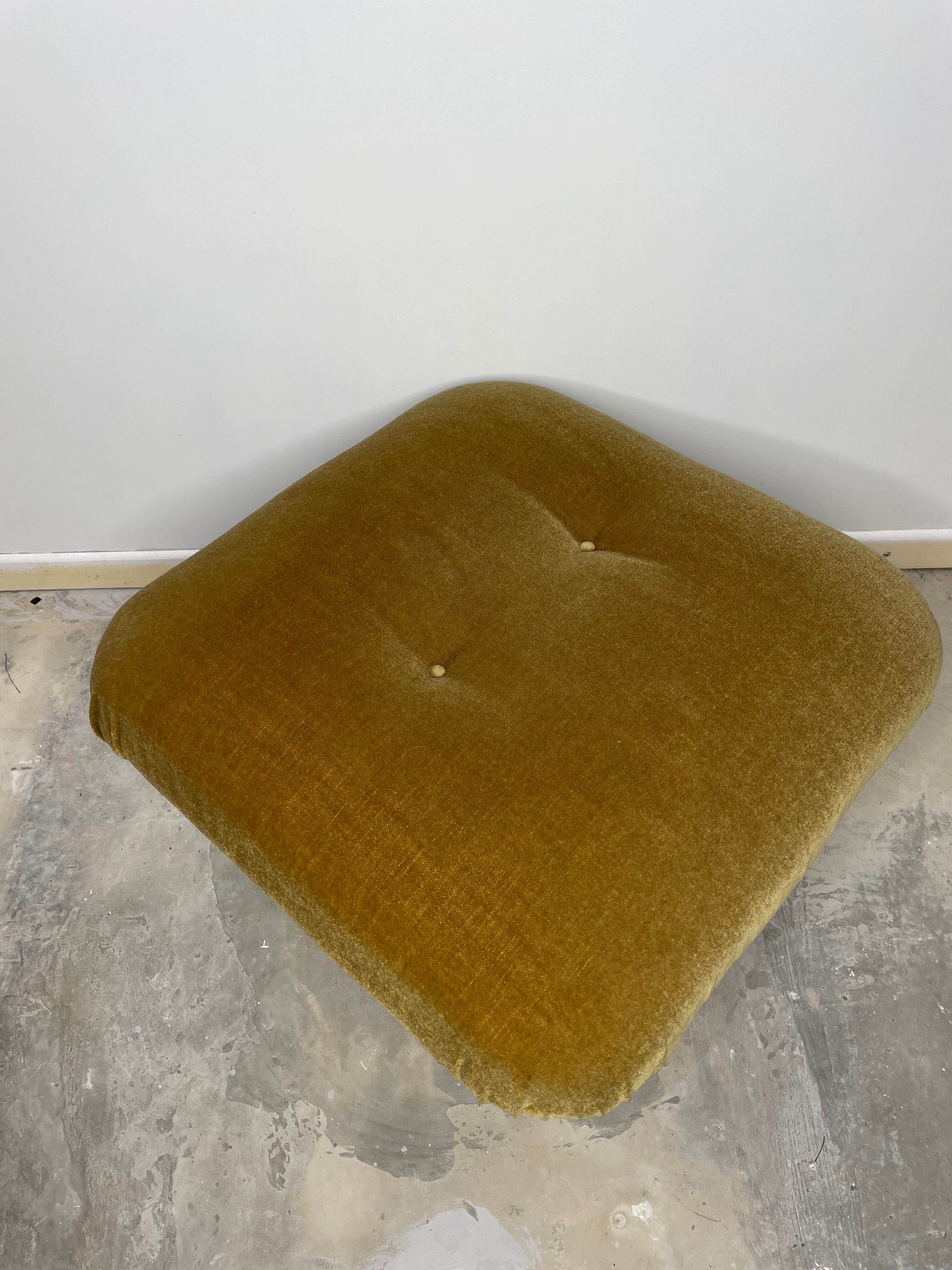 Pouf coffre en velours