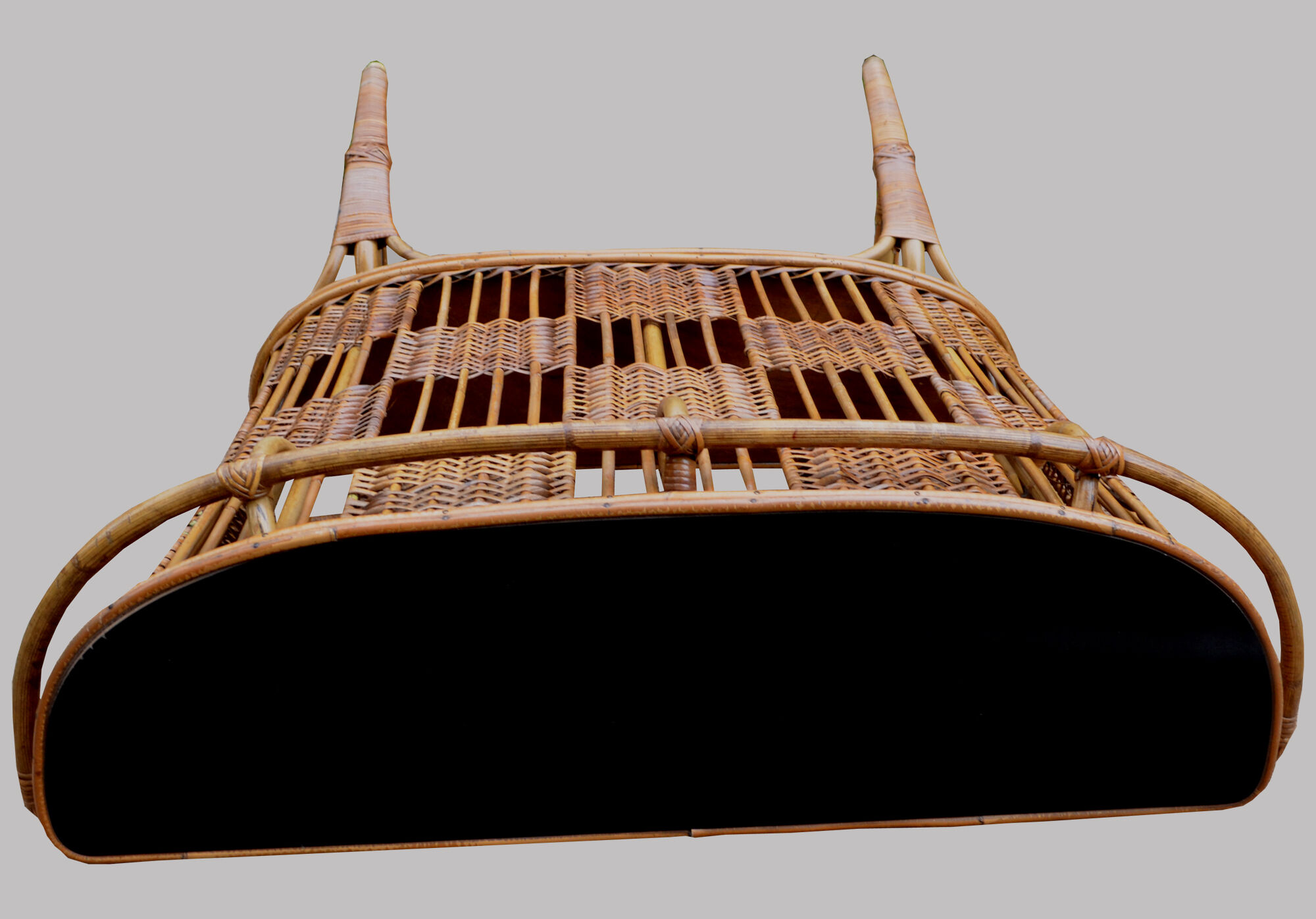 Rattan bar and this chair