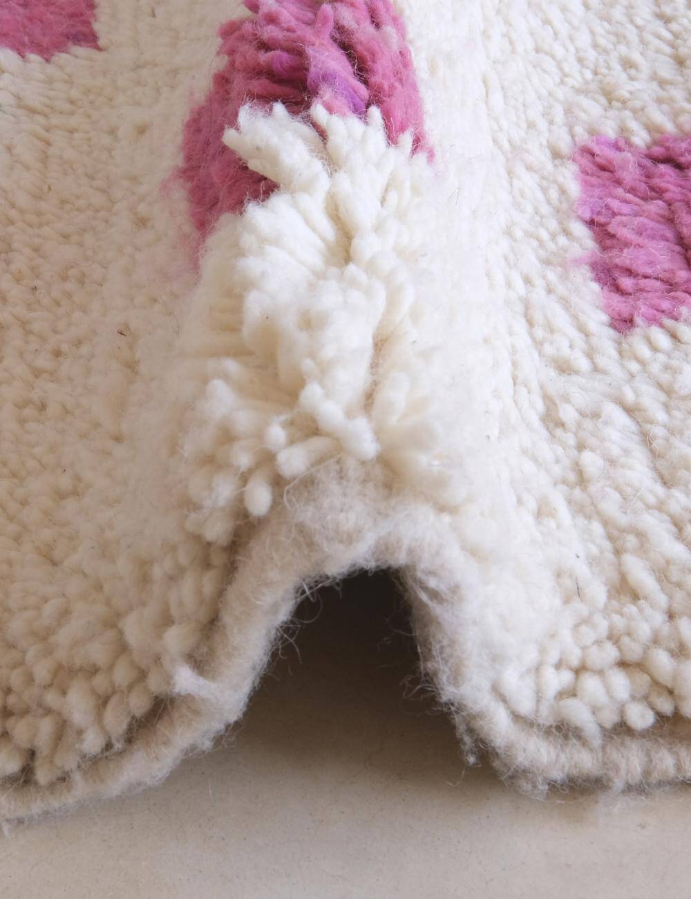 Pink Berber Rug - 303 x 197 cm