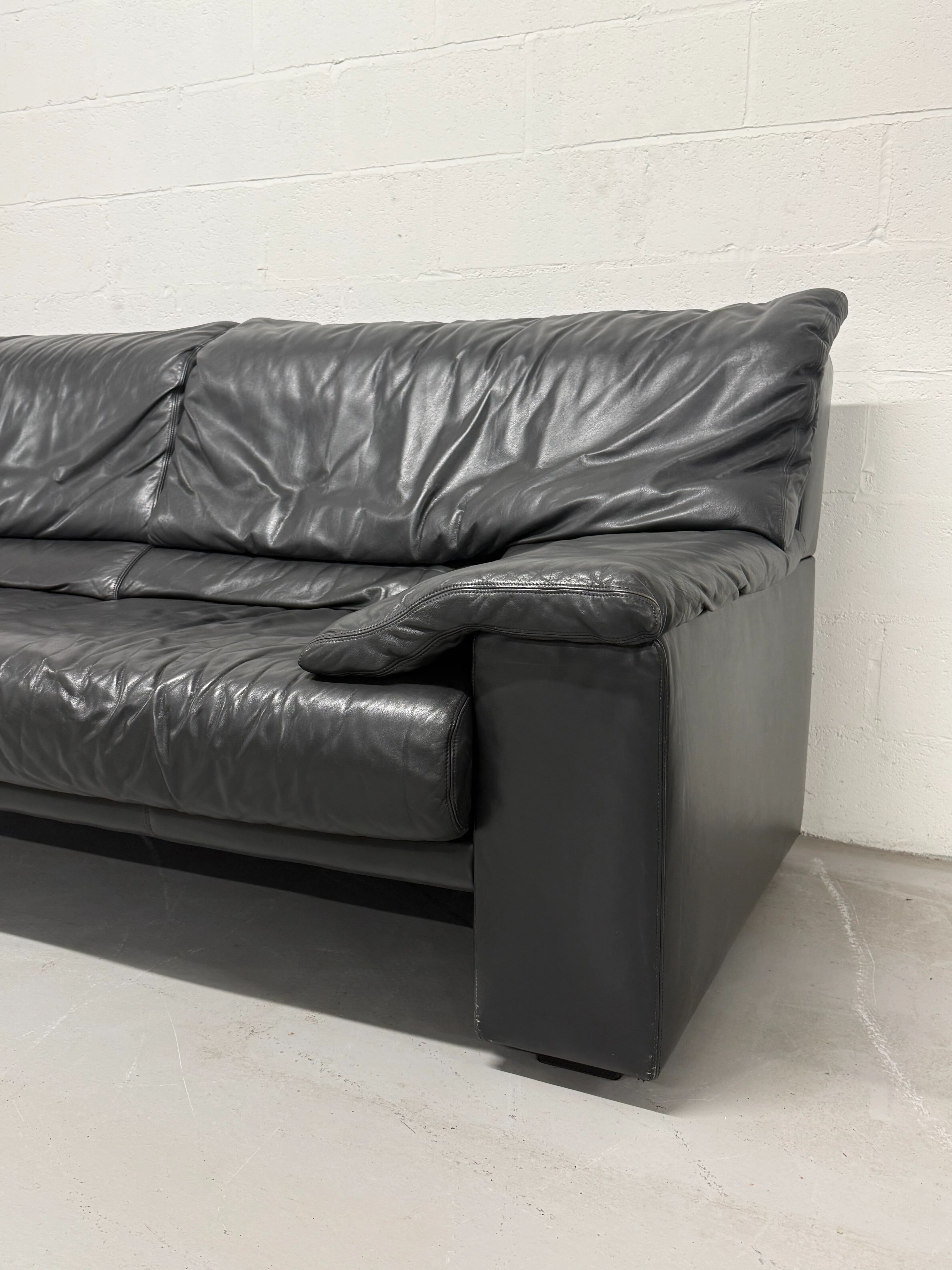 3-seater sofa by Durlet Belgium | Vintage black leather postmodern design |