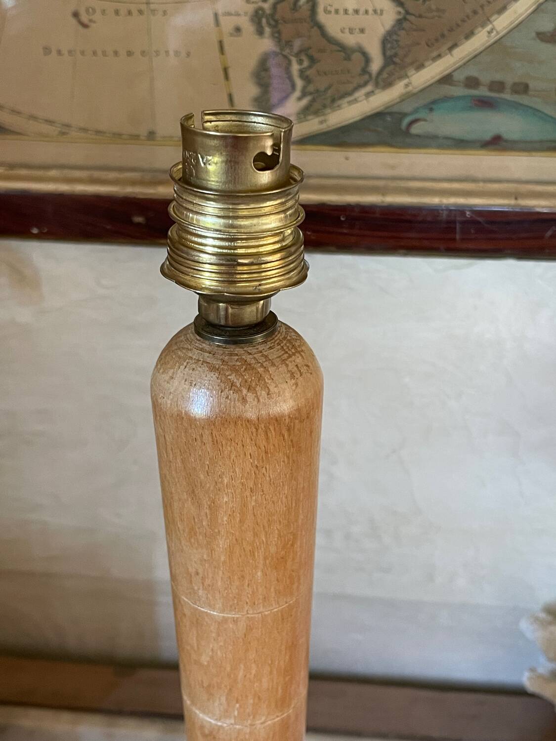 Pied de lampe hêtre et laiton style Mazda