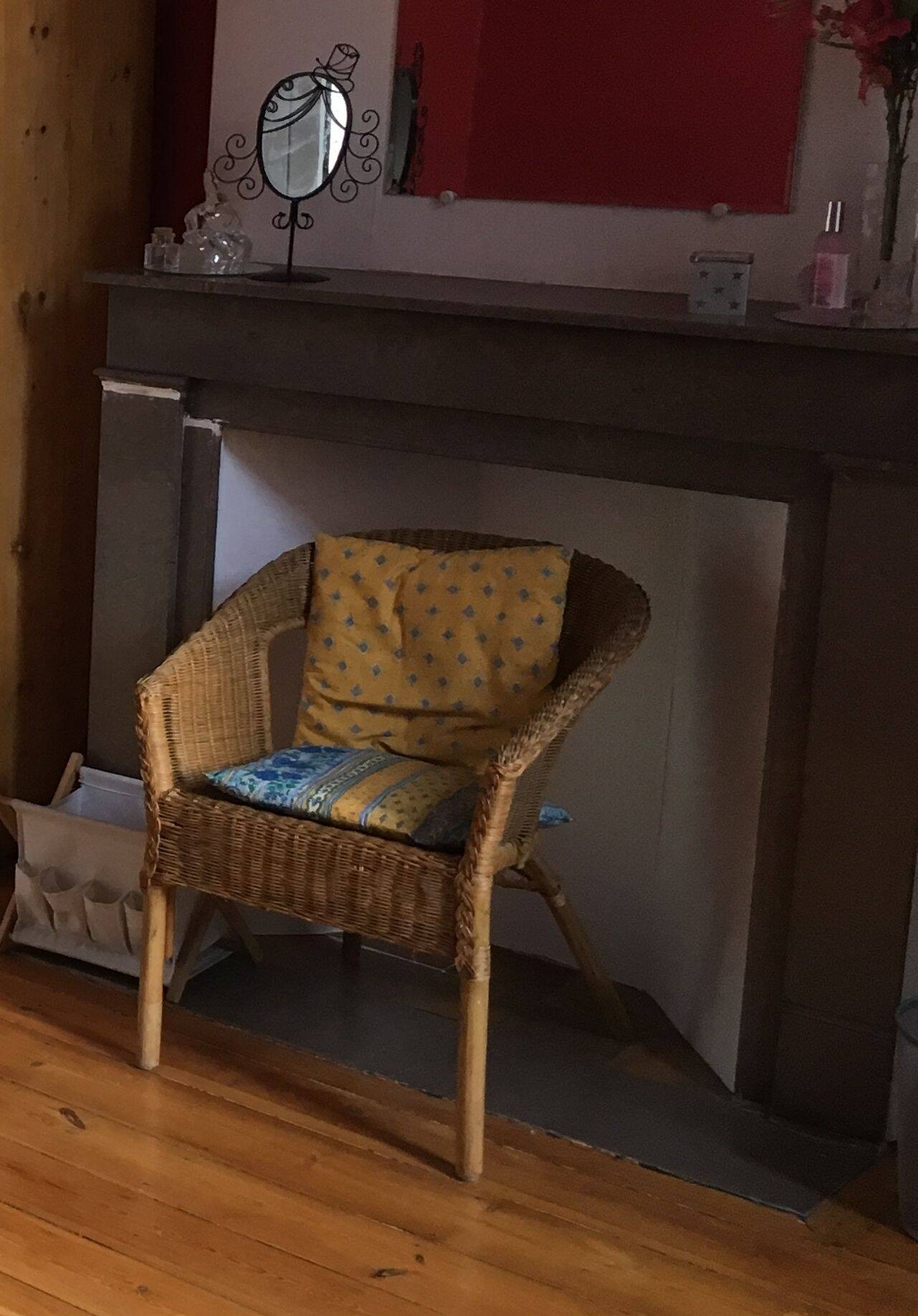 Natural wicker/rattan armchair