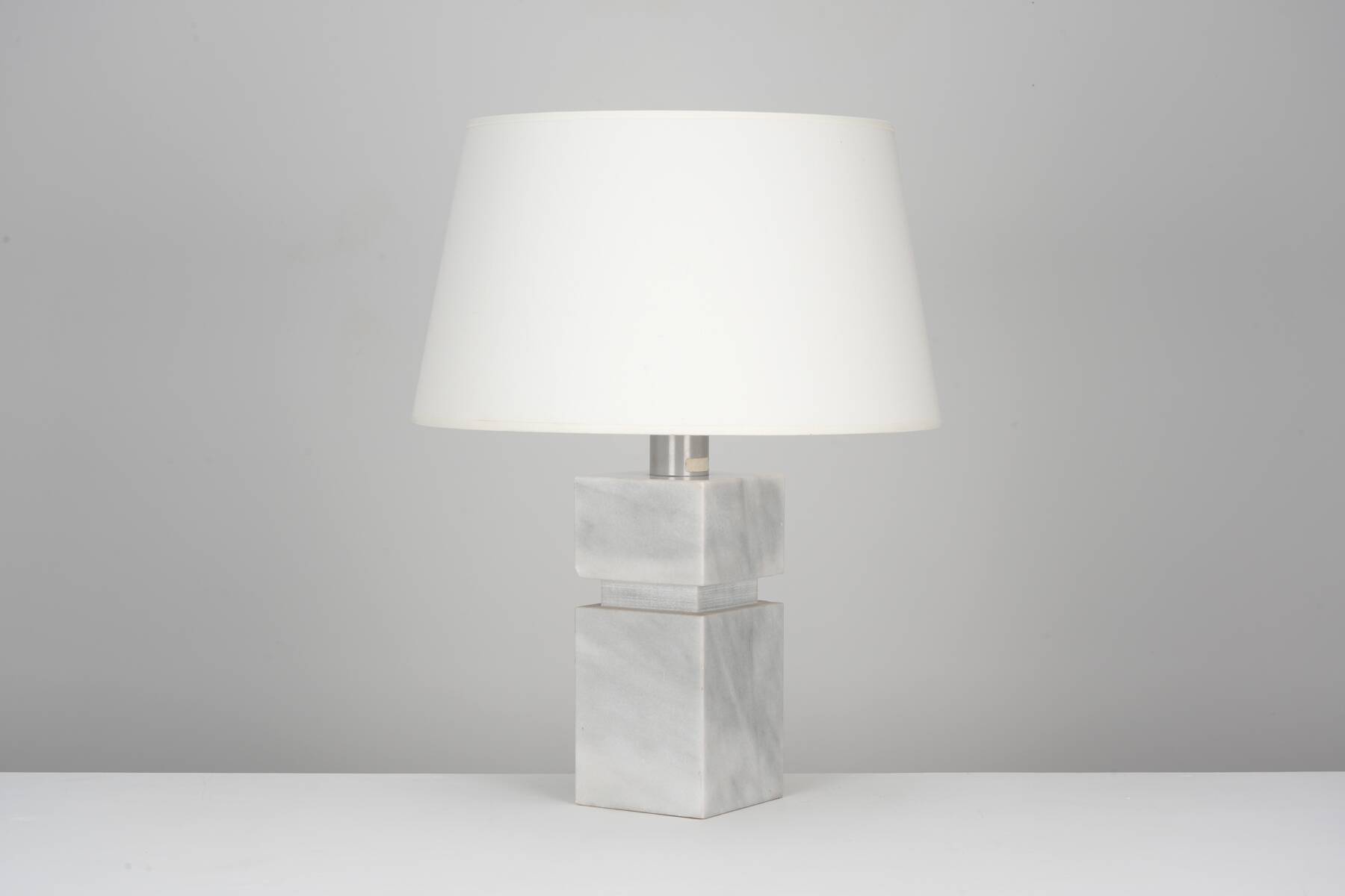Lampe en marbre de Carrare massif circa 1970