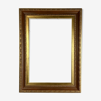 Frame in wood and stucco brown and gold