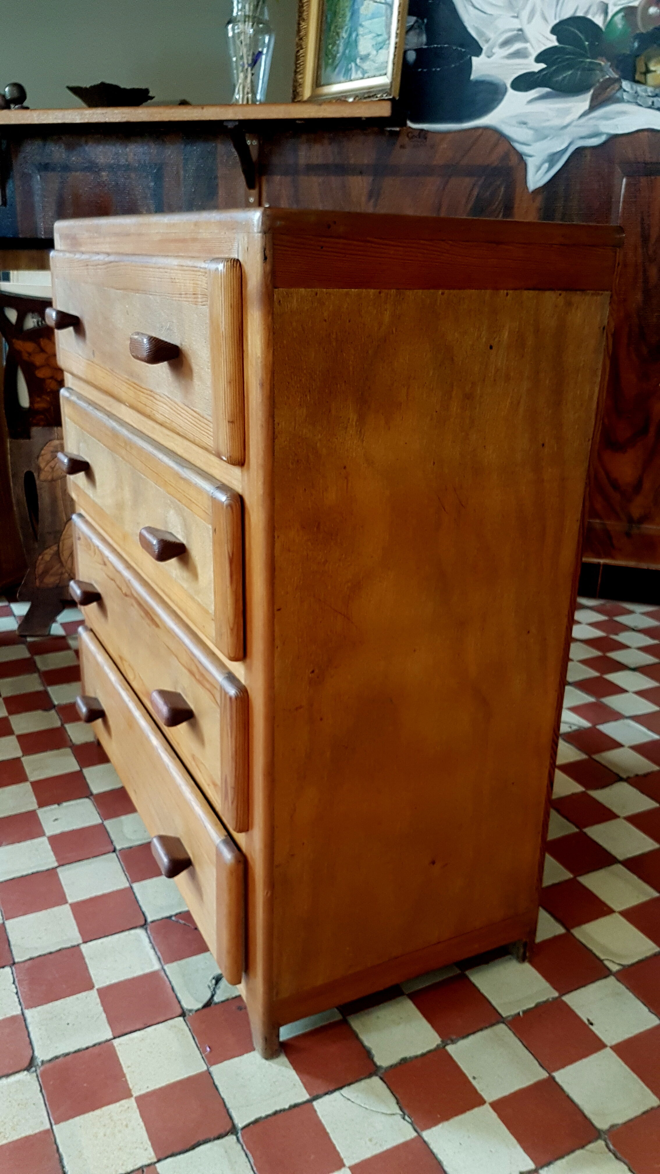 Vintage chest of drawers retro look