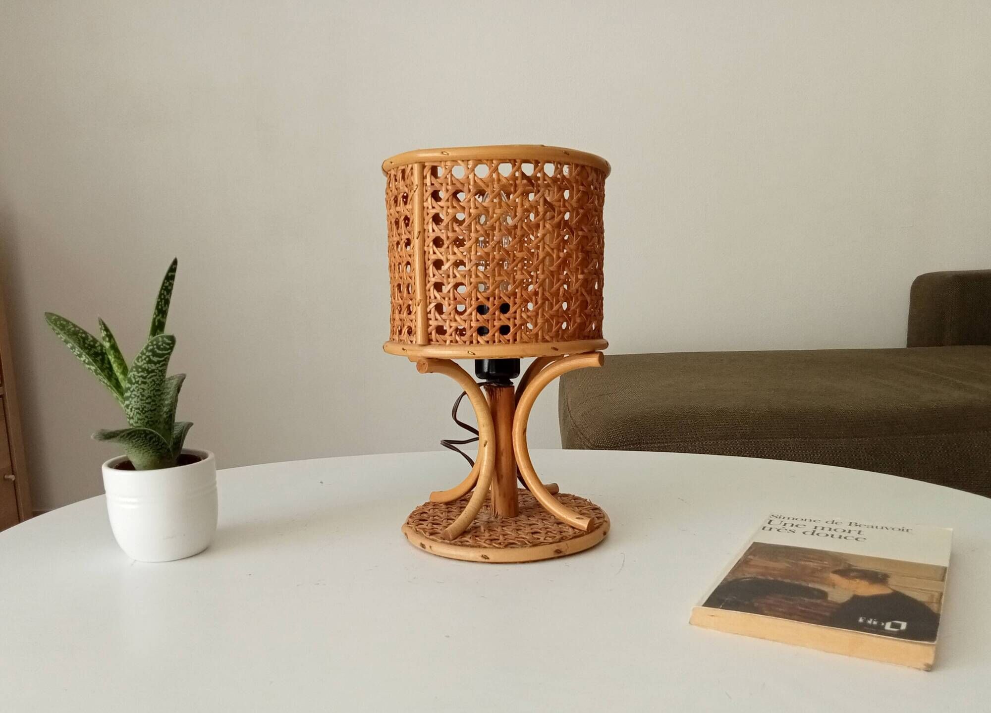 Vintage table lamp in organic style, French Riviera, rattan and caning.