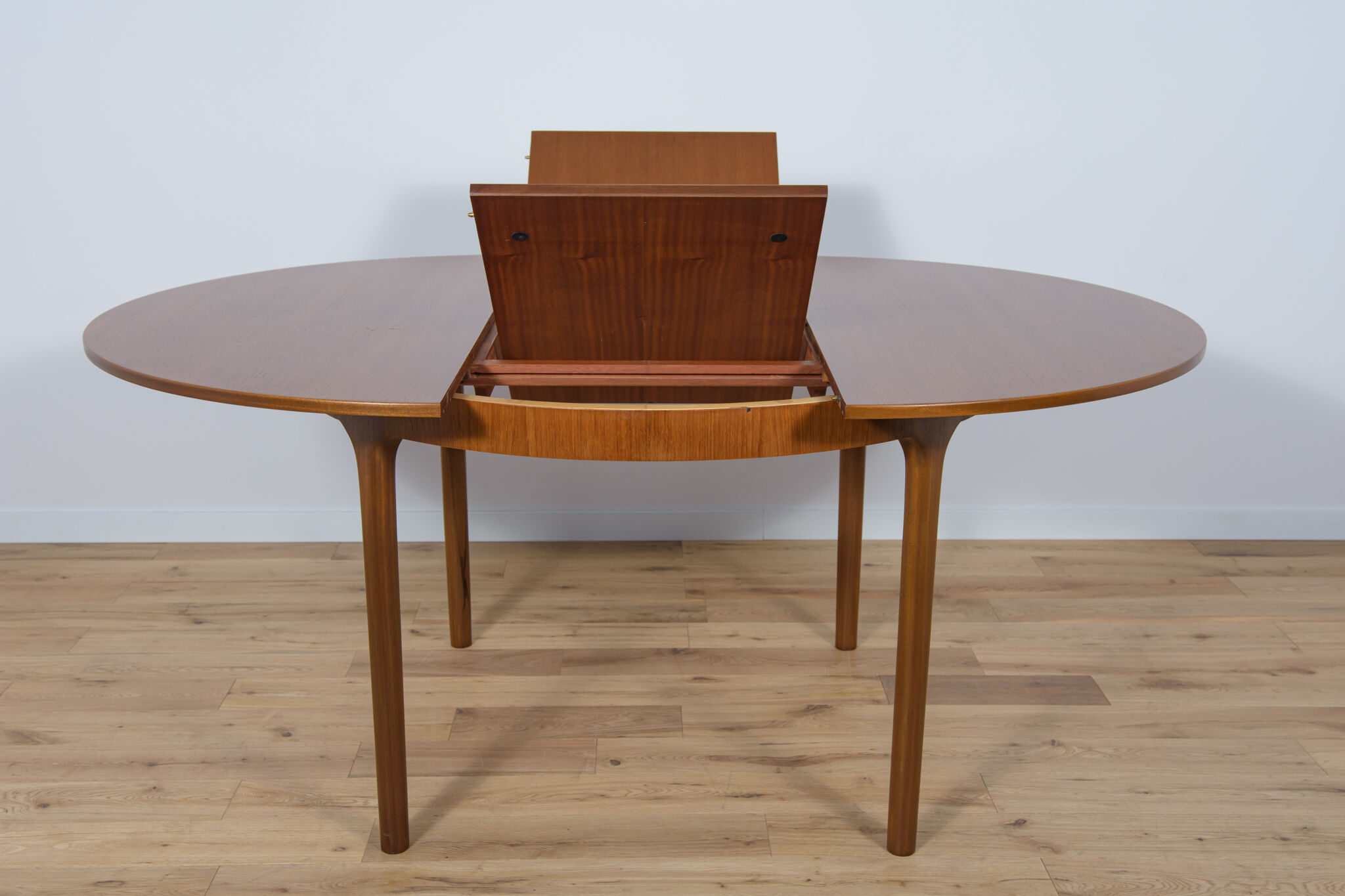 Round Extendable Dining Table from McIntosh, 1960s