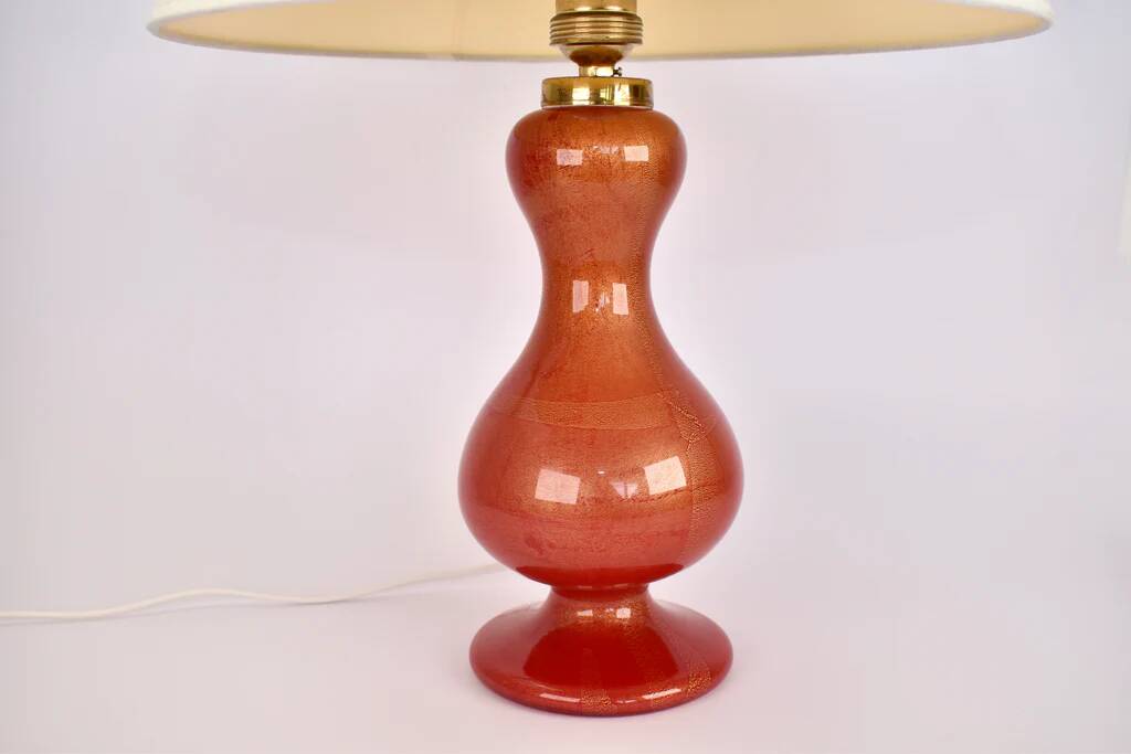 Lampe de table en verre Murano rouge et or, milieu du siècle