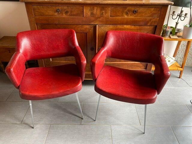 Pair of vintage armchairs in imitation leather from the 60s/70s