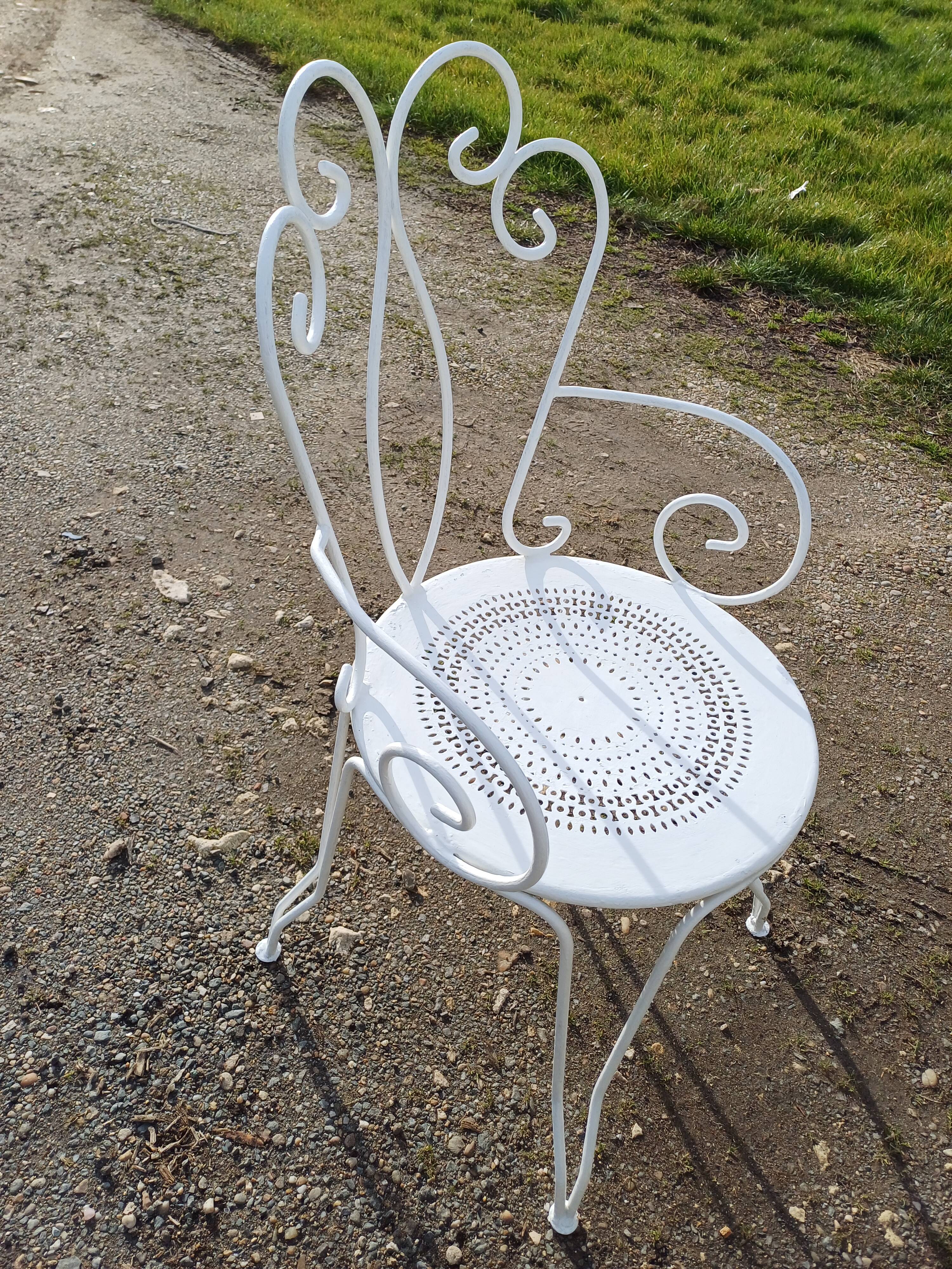 1900 wrought iron garden furniture