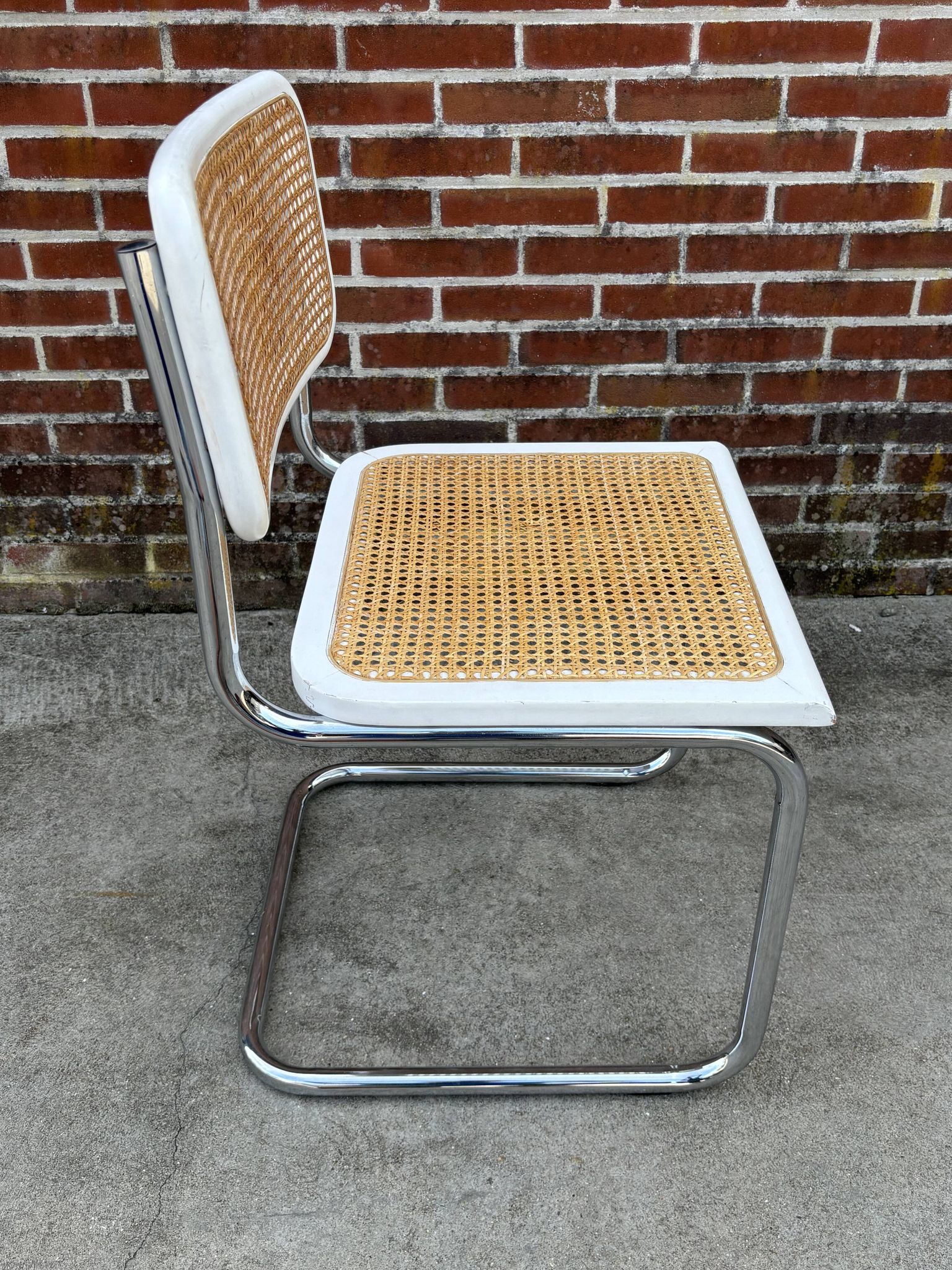 Cesca design chair model b32 in chrome white