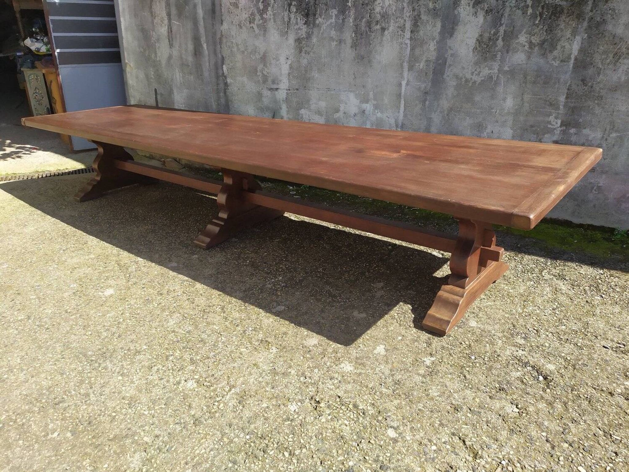Table de conférence monastère chêne