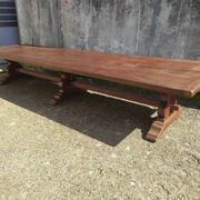 Table de conférence monastère chêne