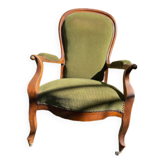 Fauteuil Voltaire XIX ème siècle, en noyer d'époque Louis Philippe, récemment recouvert.