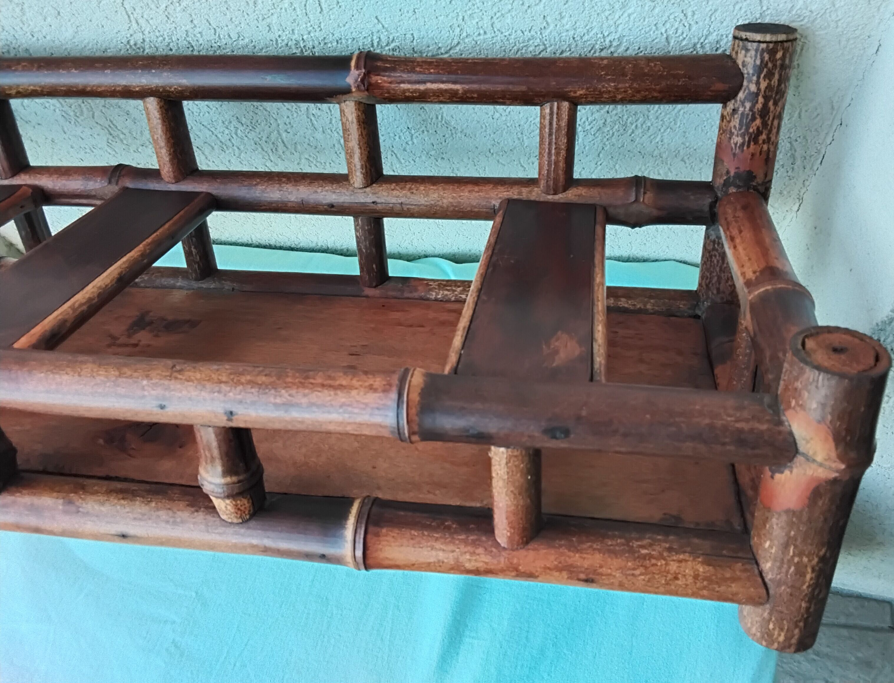 Bamboo shelf in Asian style