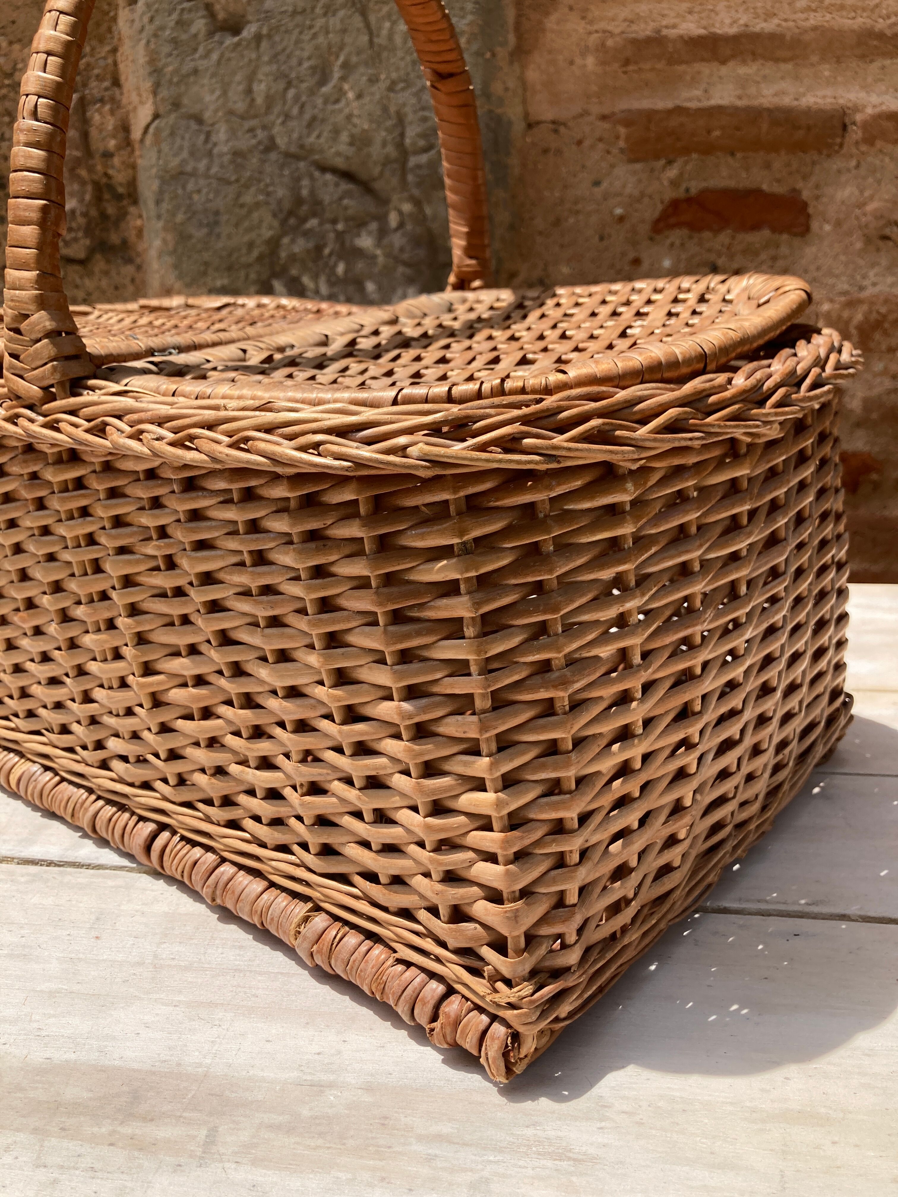 Picnic basket