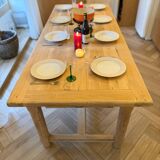 Solid oak farmhouse table with 2 drawers