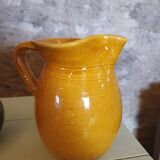 Carafe en grès jaune moutarde