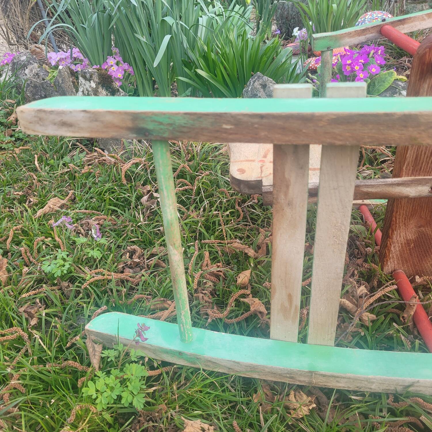 Cheval à Bascule en Bois Brut – Vintage 1950