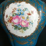 Pair of vases with porcelain lids from Paris, late 19th century