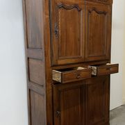 Armoire en noyer d'époque XIX ème