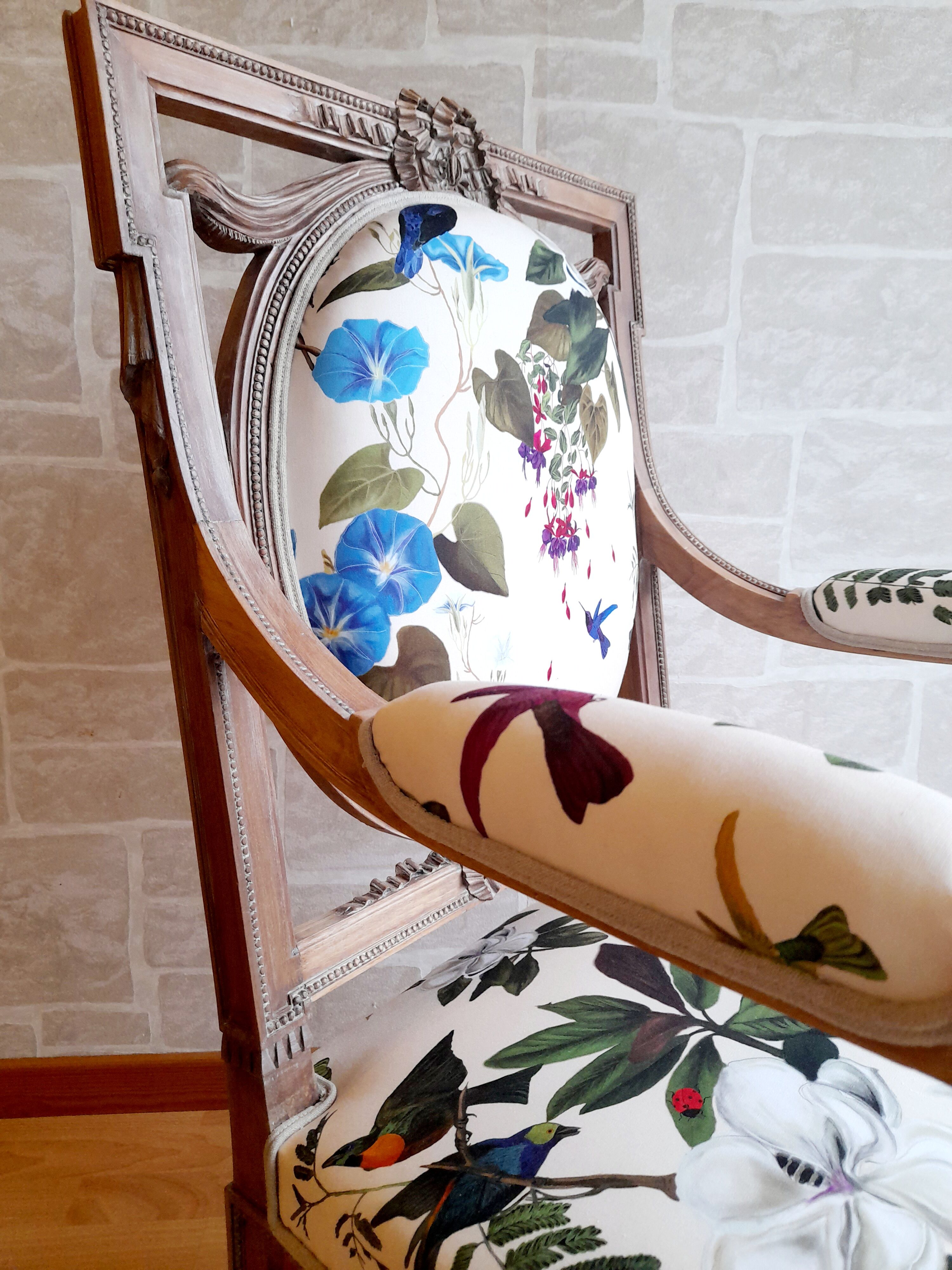 Fauteuil style Louis XVI rénové