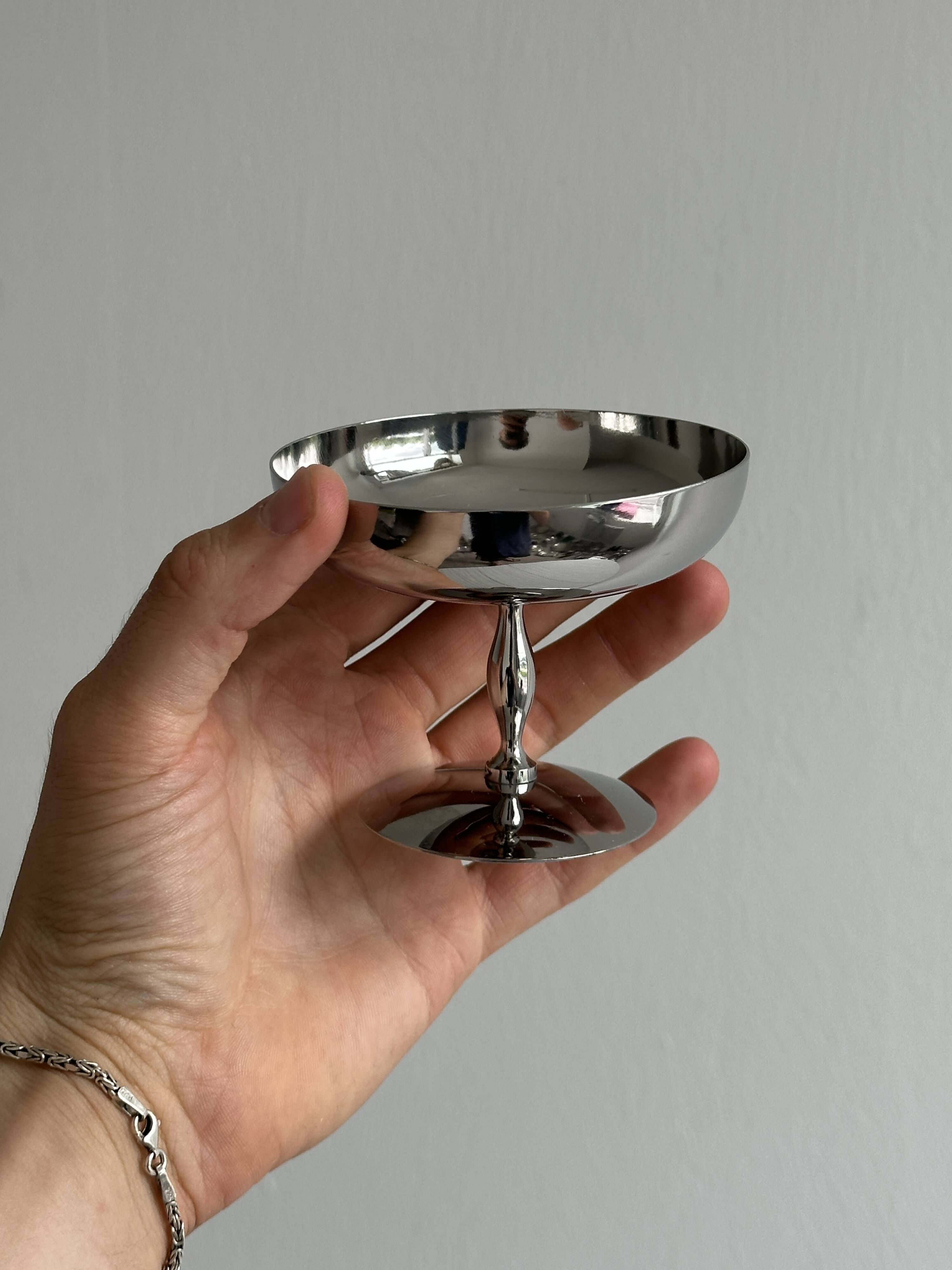 6 matte stainless steel footed bowls