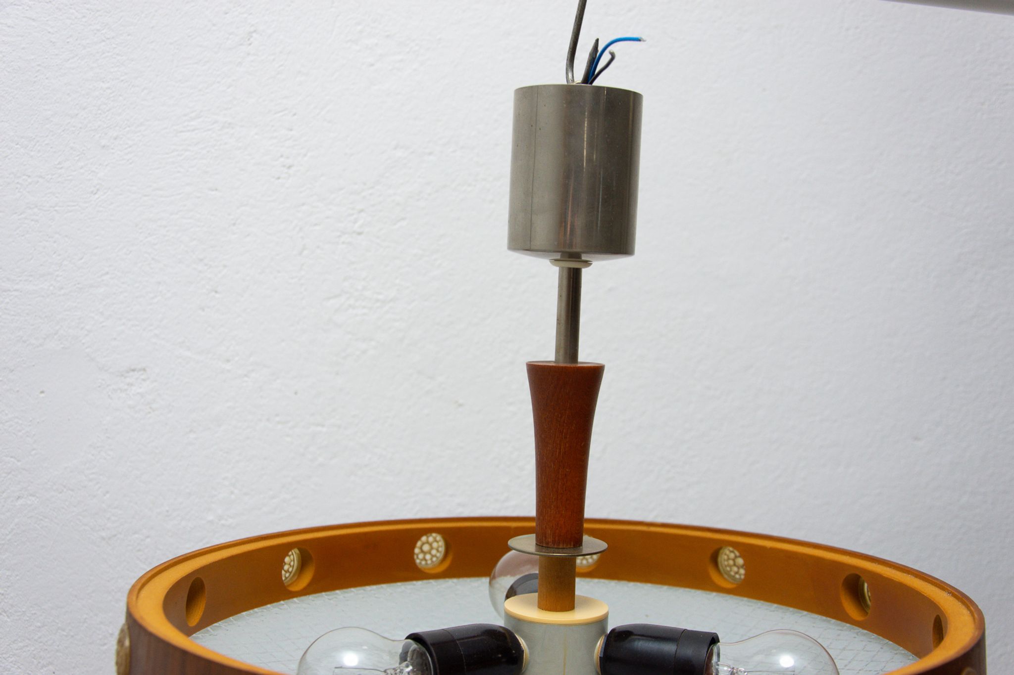 Suspension moderniste du milieu du siècle, Tchécoslovaquie, années 1960