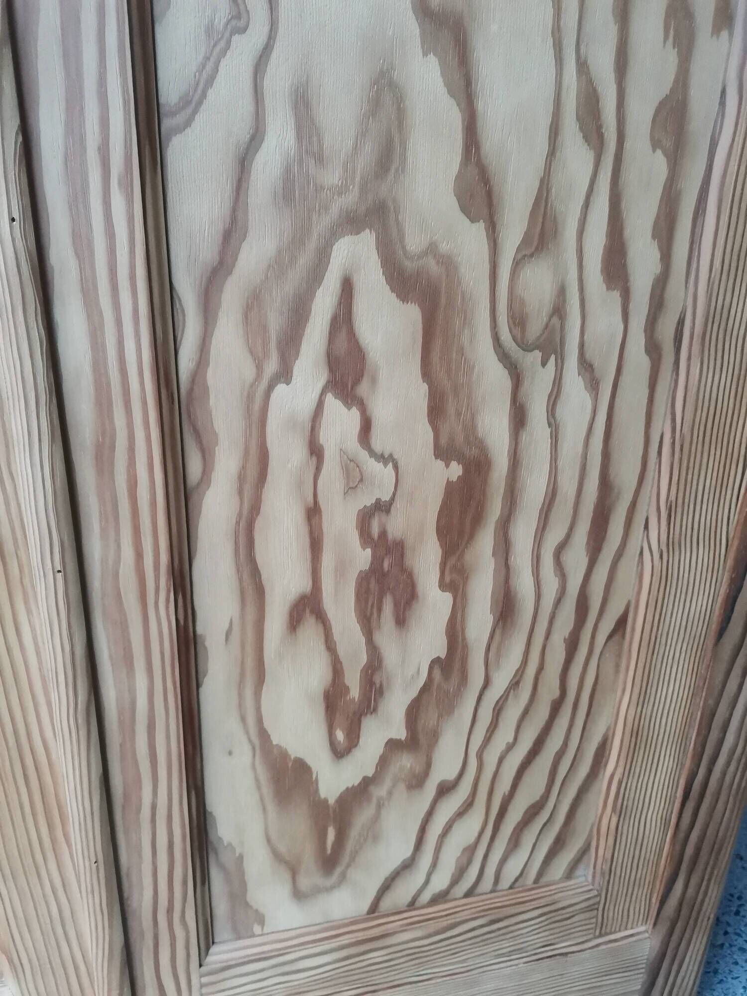 Parisian wardrobe in pitch pine