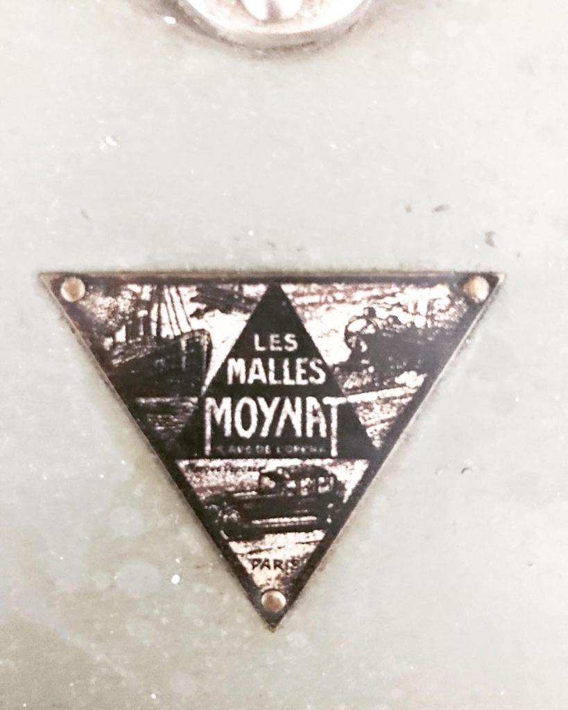 Malle armoire Moynat