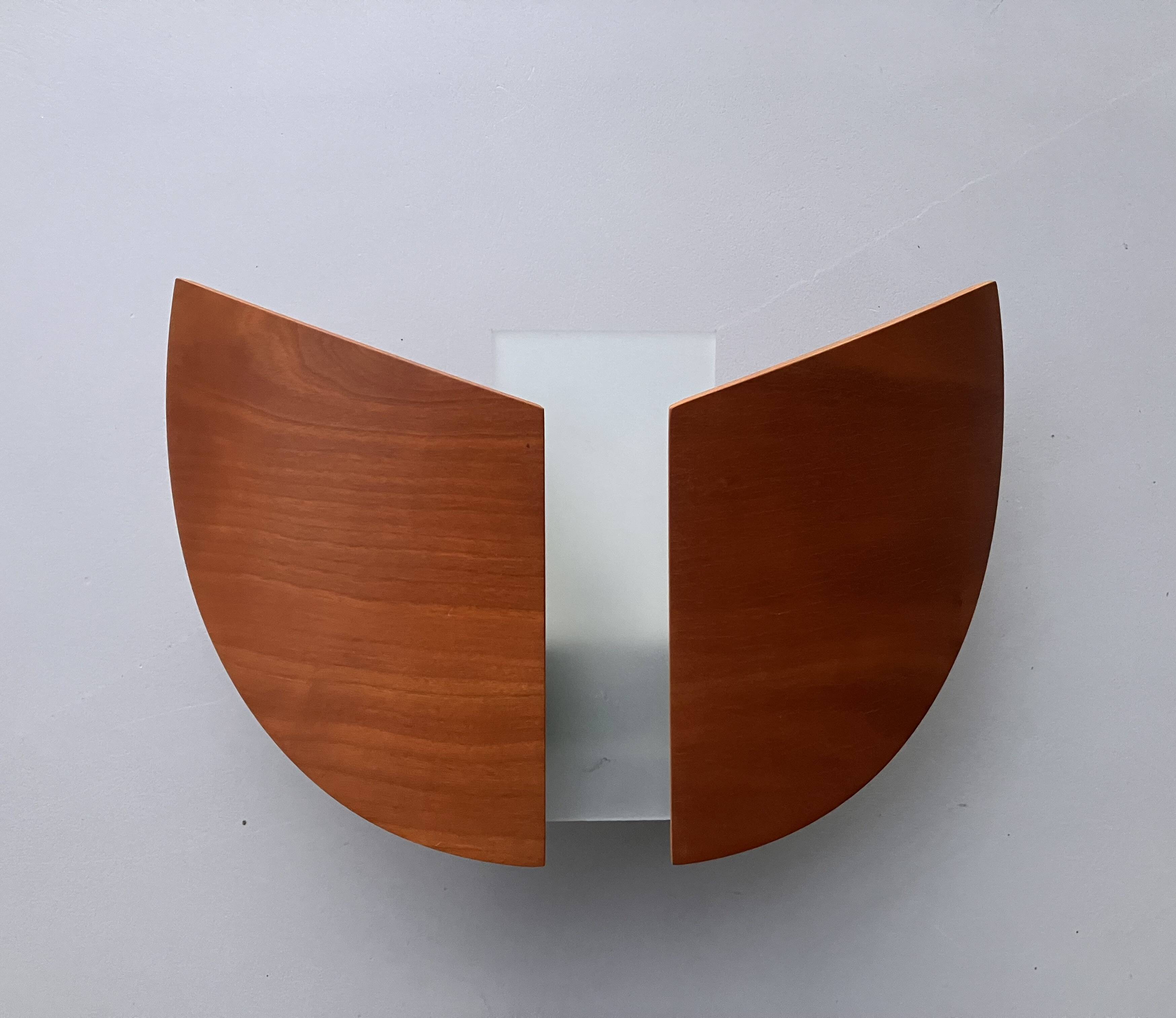 Wall light in thermoformed wood and cicada glass by Lucid design, 1980s