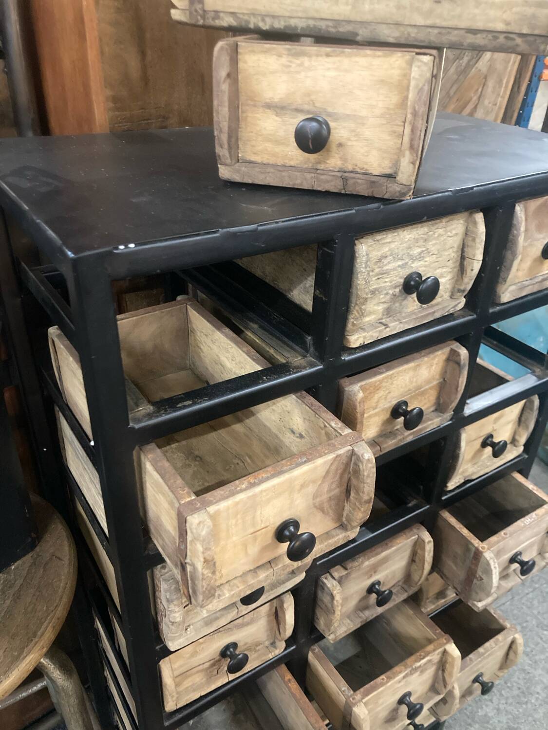 Meuble 24 Tiroirs de style industriel