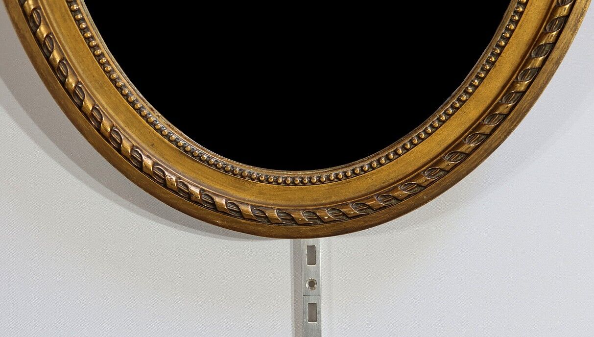 Oval mirror, Louis XVI style - Early twentieth century