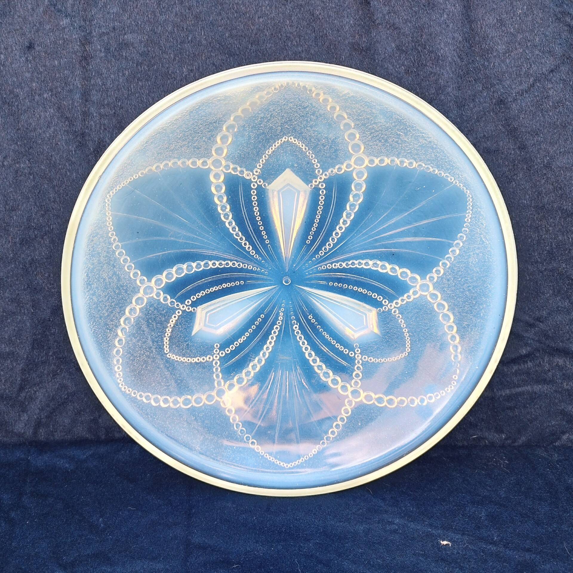 Opalescent centerpiece fruit bowl