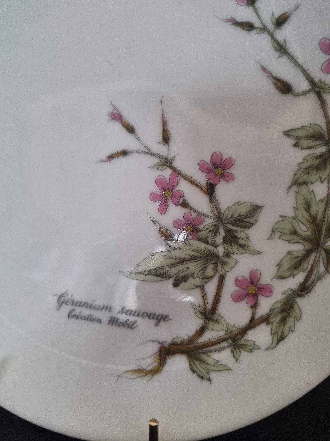 Decorative fine porcelain plate