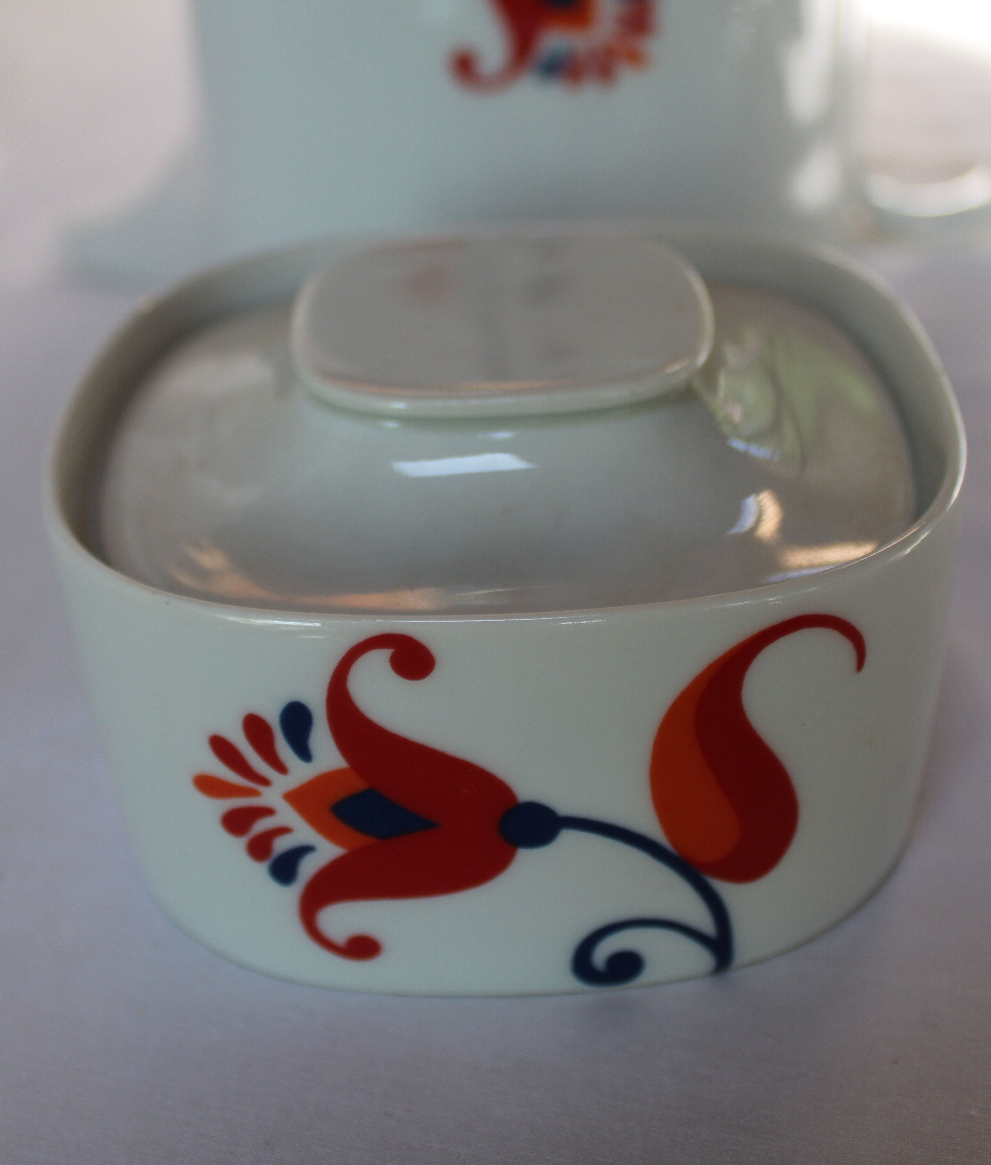 Swiss teapot and sugar bowl set Langenthal Transition