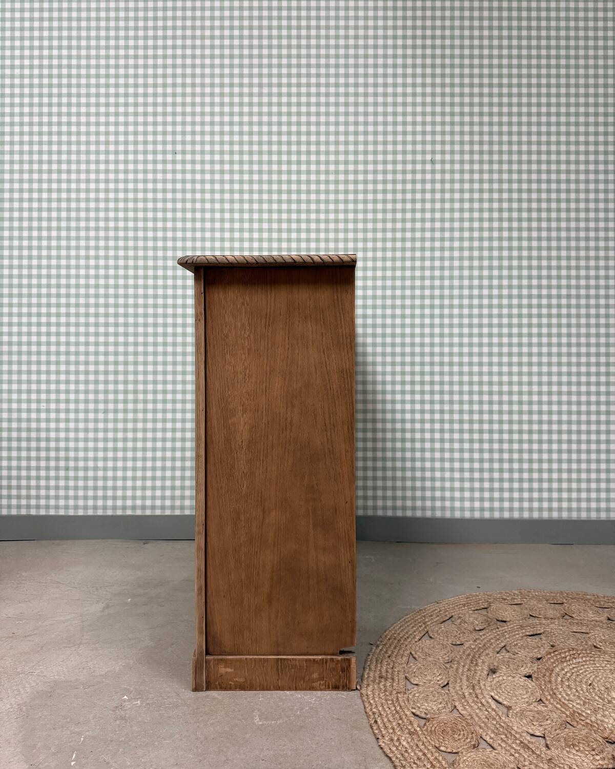 Fireplace mantel (sanded)