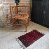 Mulched corner chair and light wood