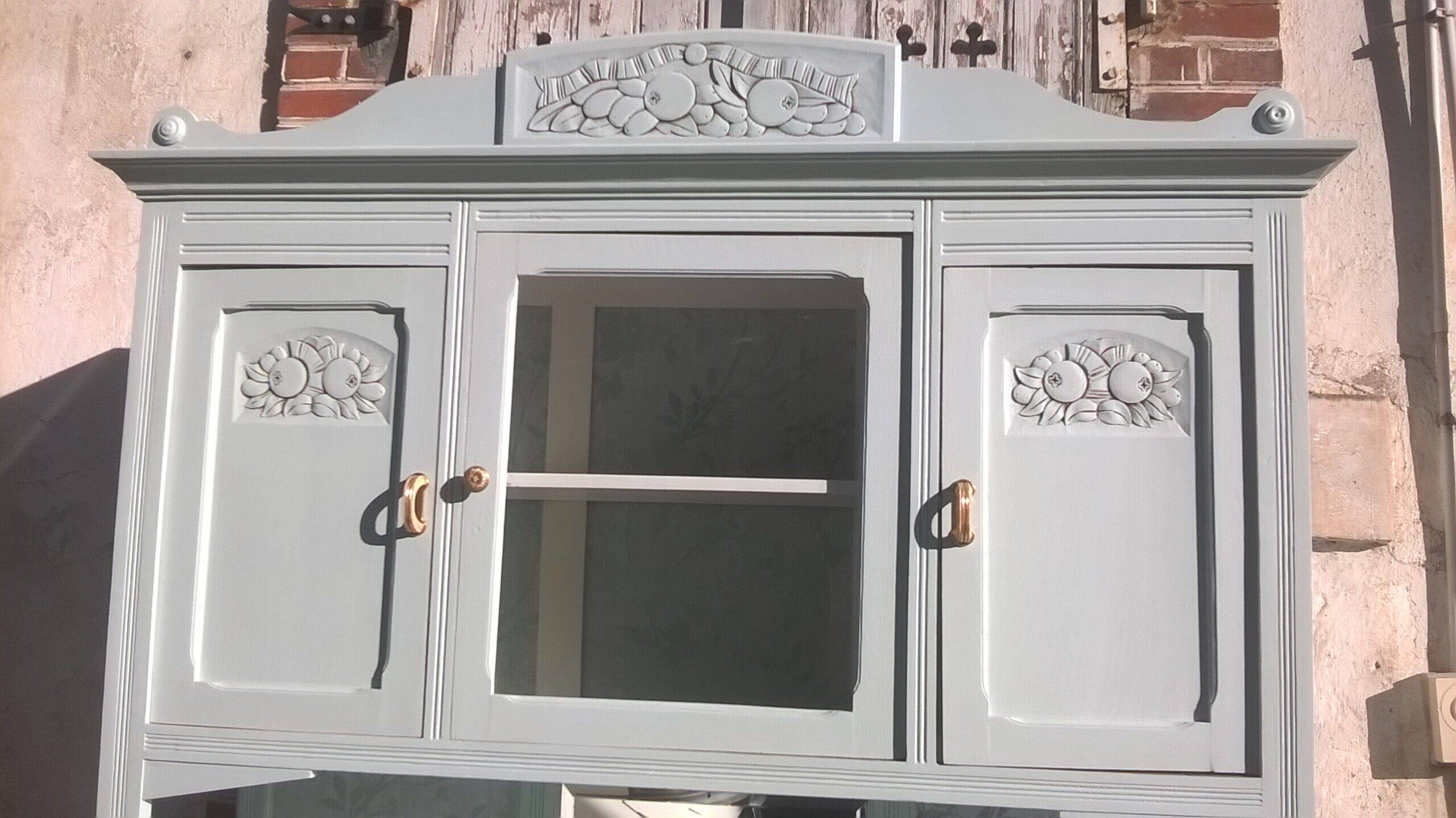 1930s sideboard/china cabinet. - Vintage sideboards and buffets