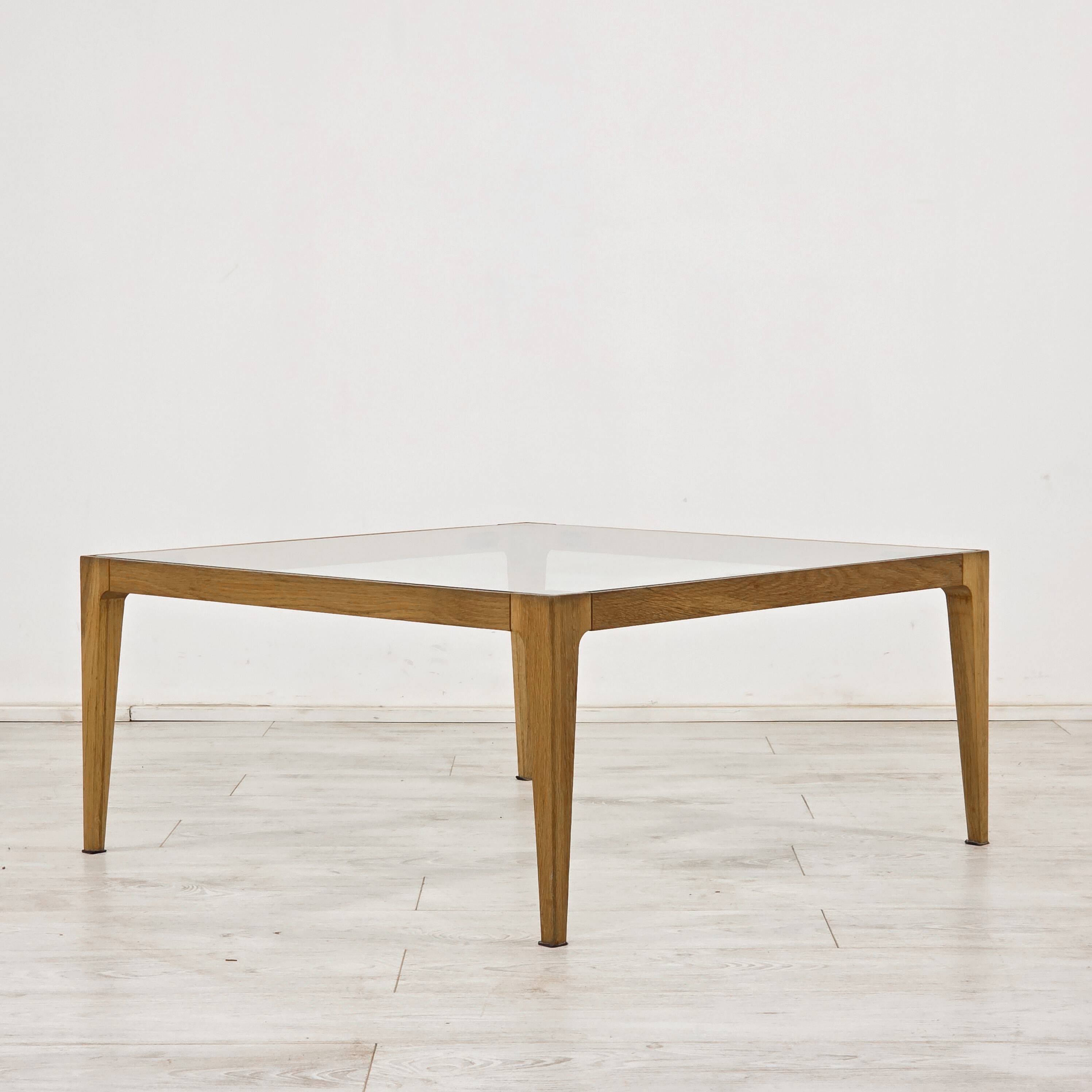 Scandinavian design coffee table in oak and glass