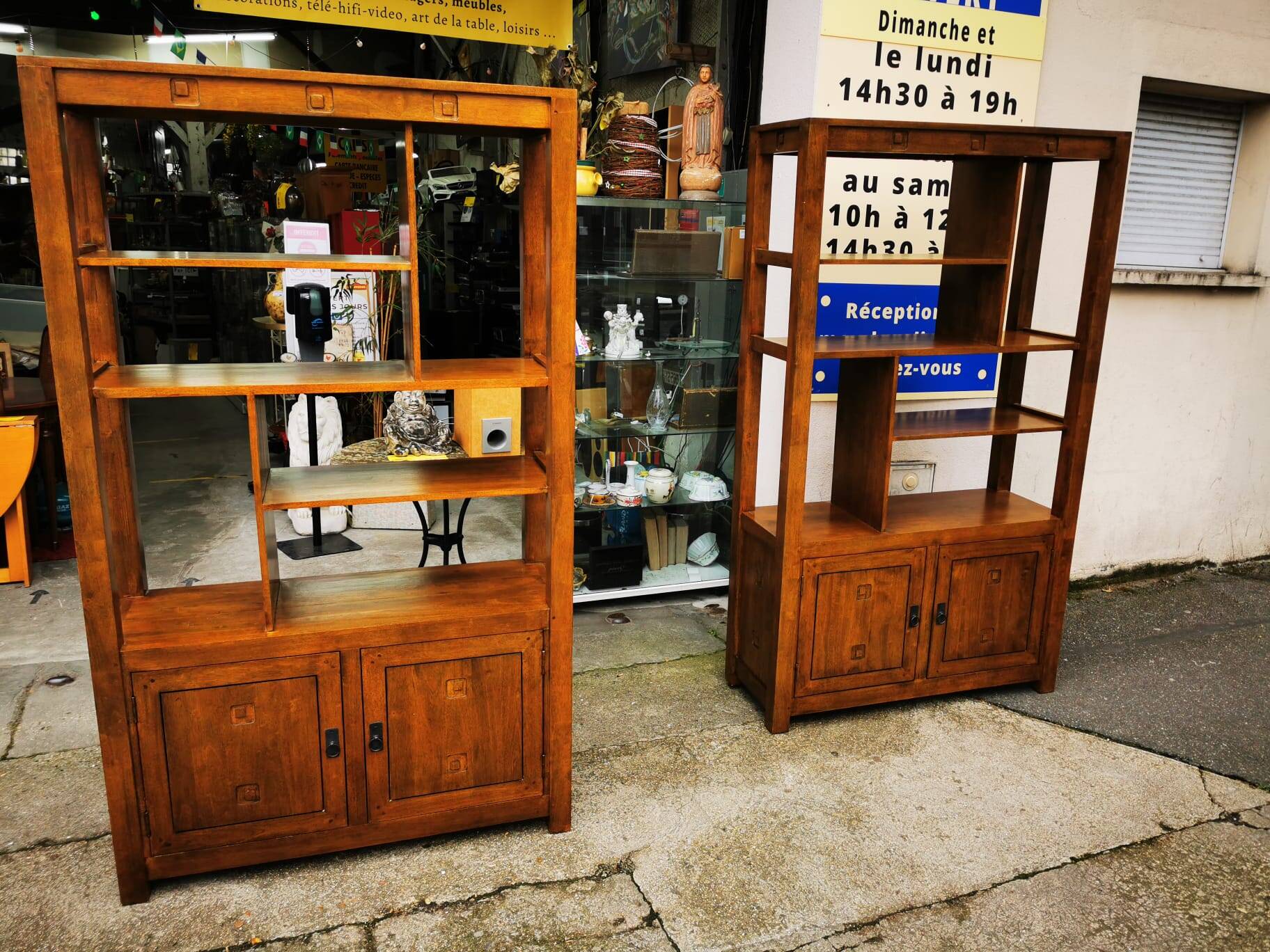 2 solid rubberwood bookcases “Pier import”