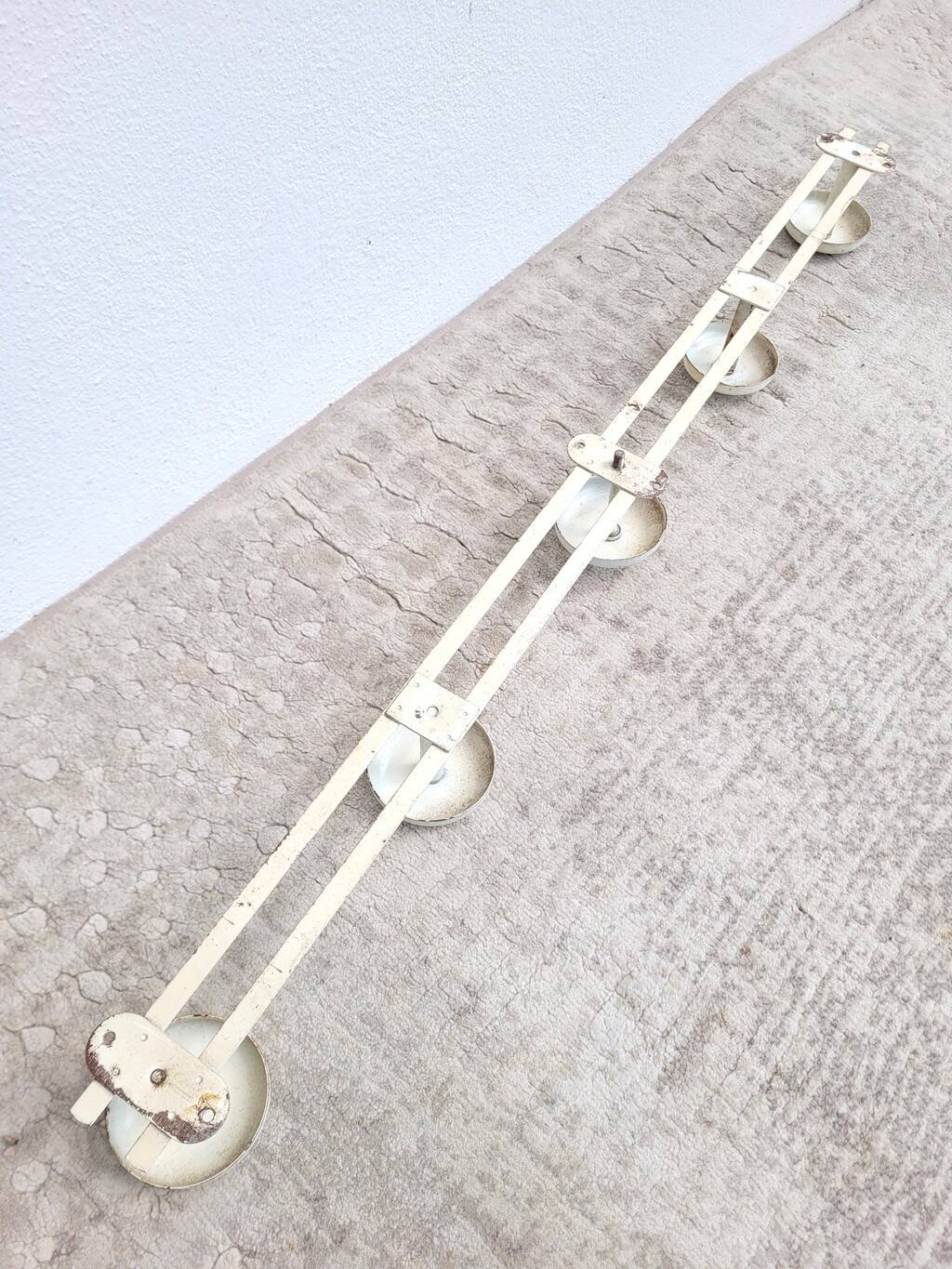Vintage metal wall coat rack 5p cream