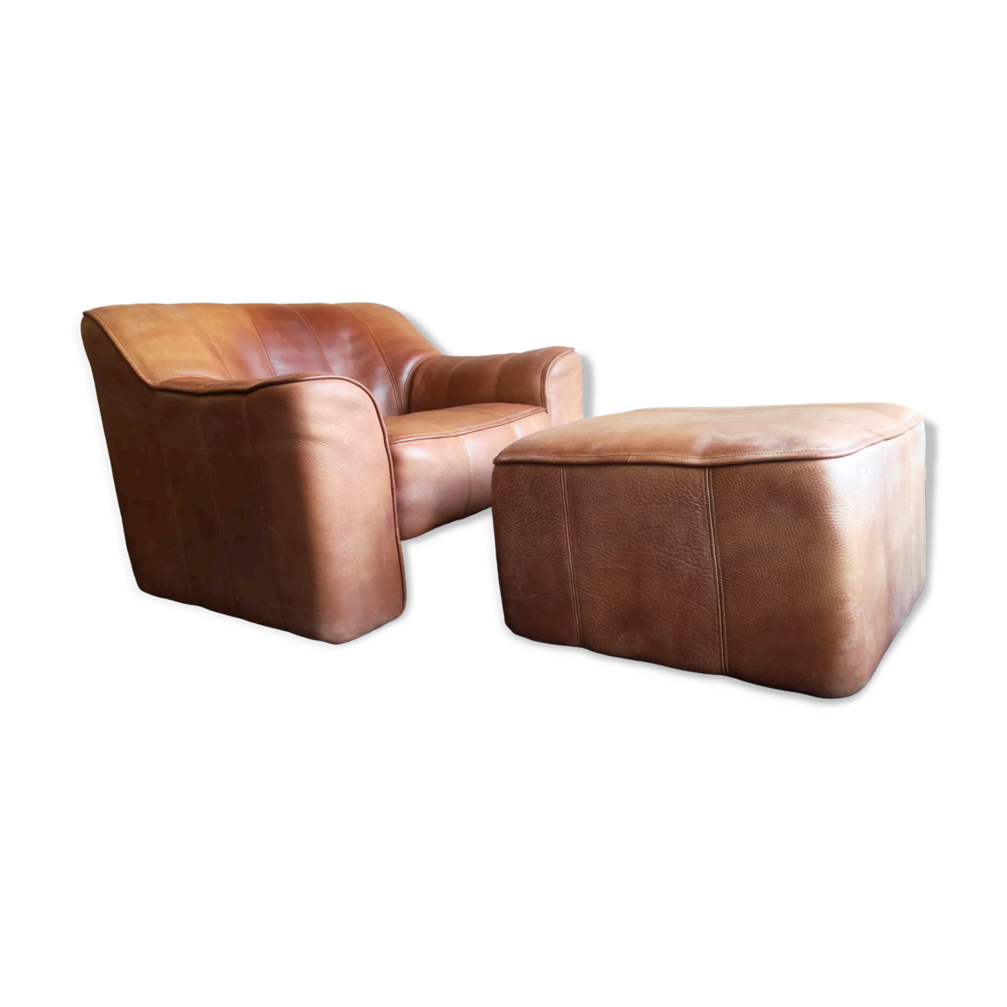 De Sede model DS44 patinated buffalo leather lounge chair and ottoman, 1970s
