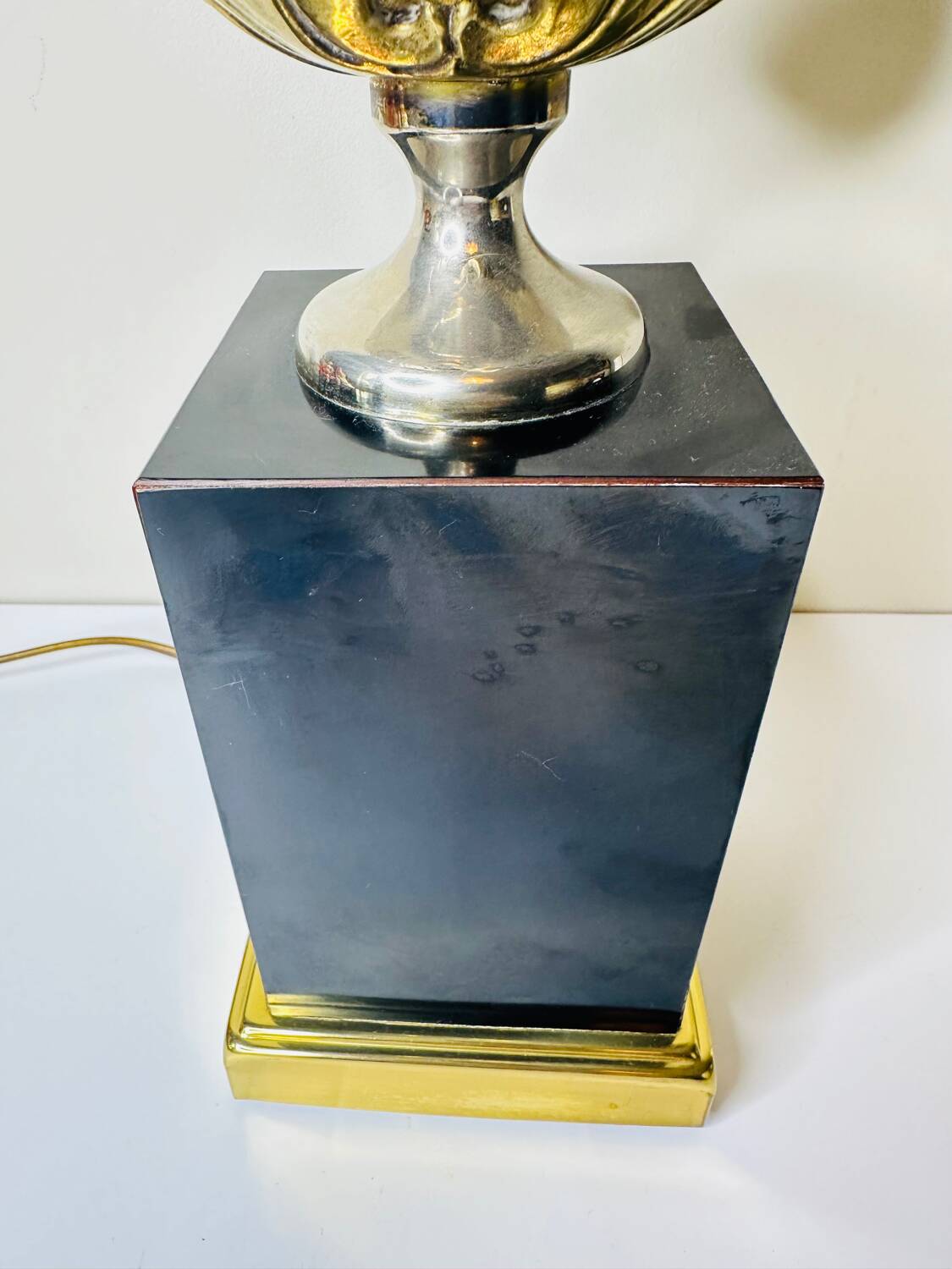 Vintage Lotus Flower Table Lamp