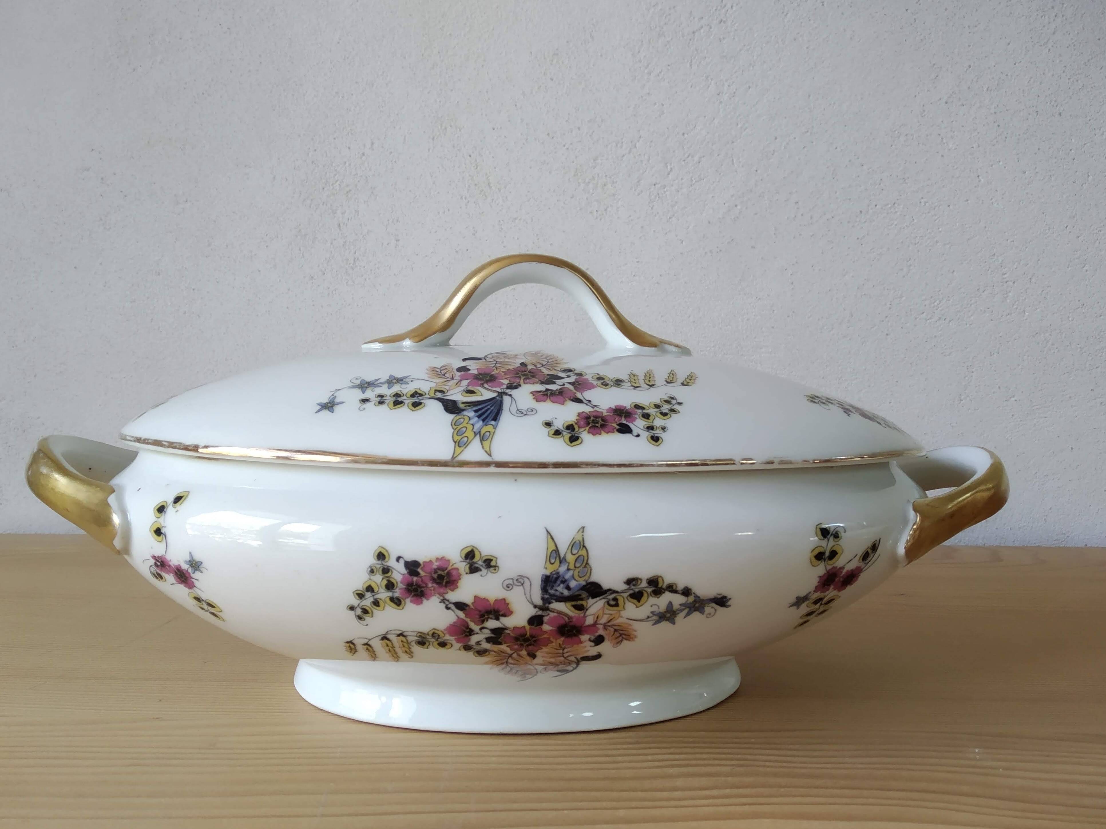 55-piece Limoges porcelain dinner service from the 1930s