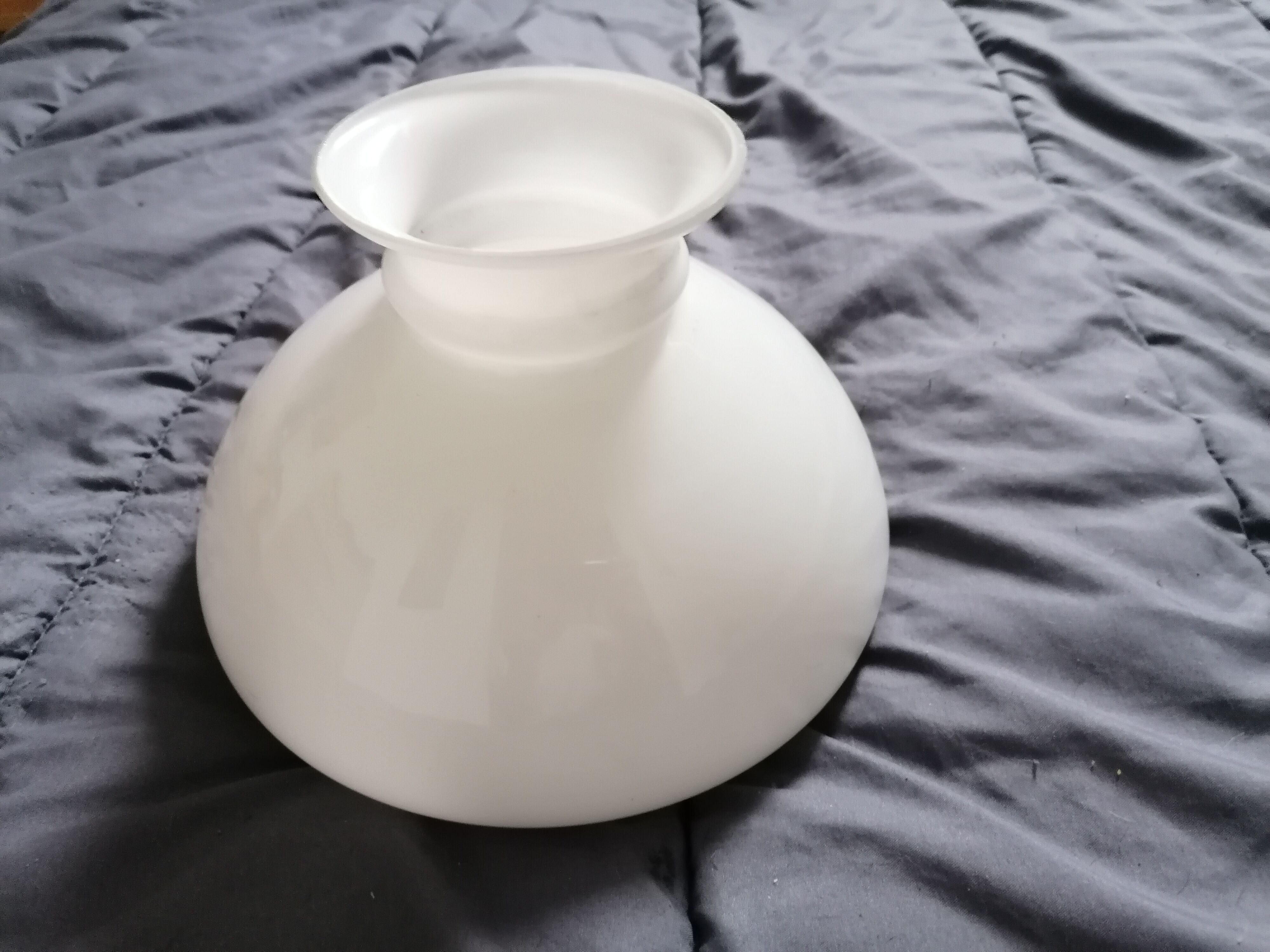 Globe opaline lampshade chandelier suspension lamp