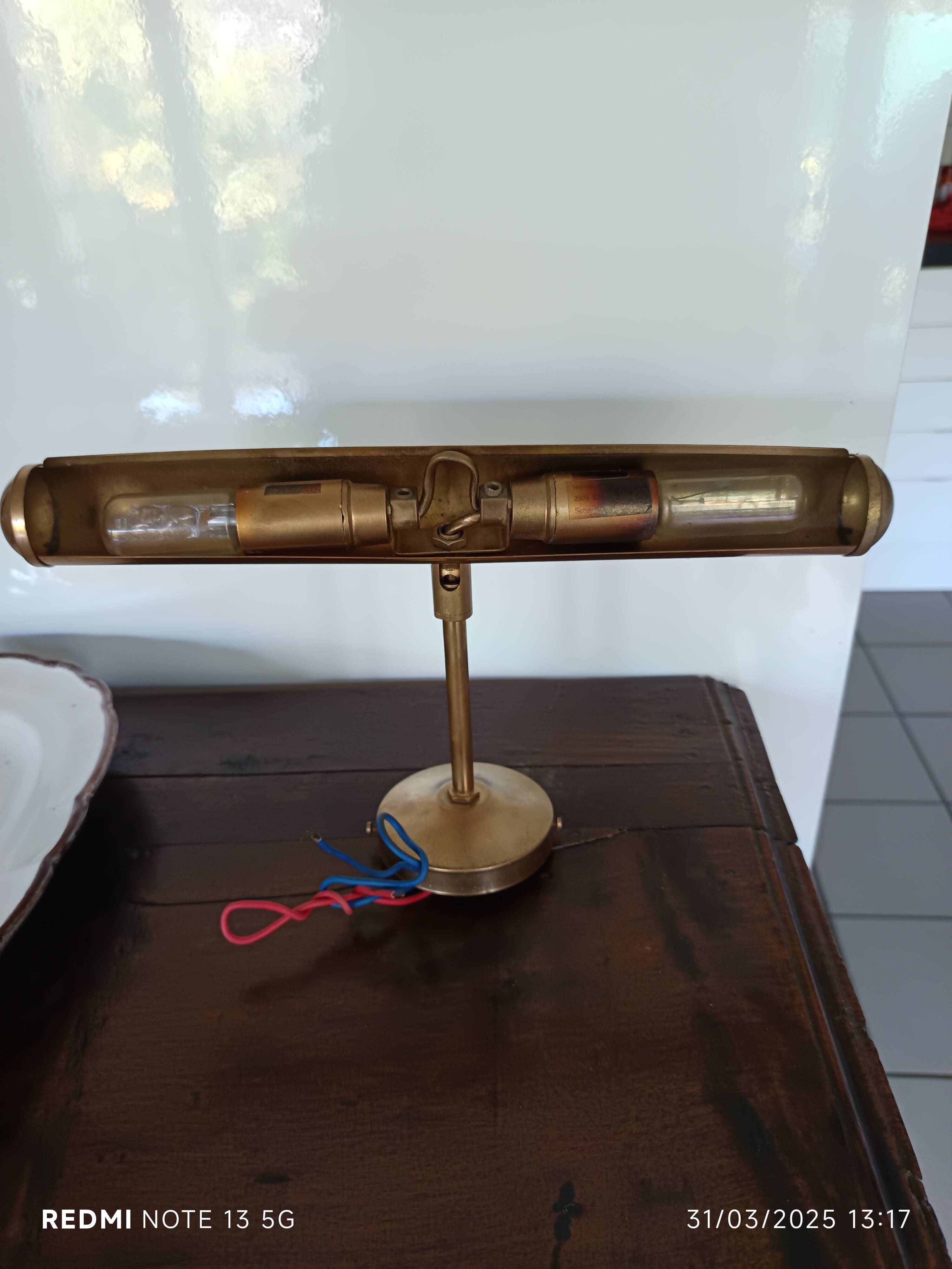 Antique gilded brass picture light