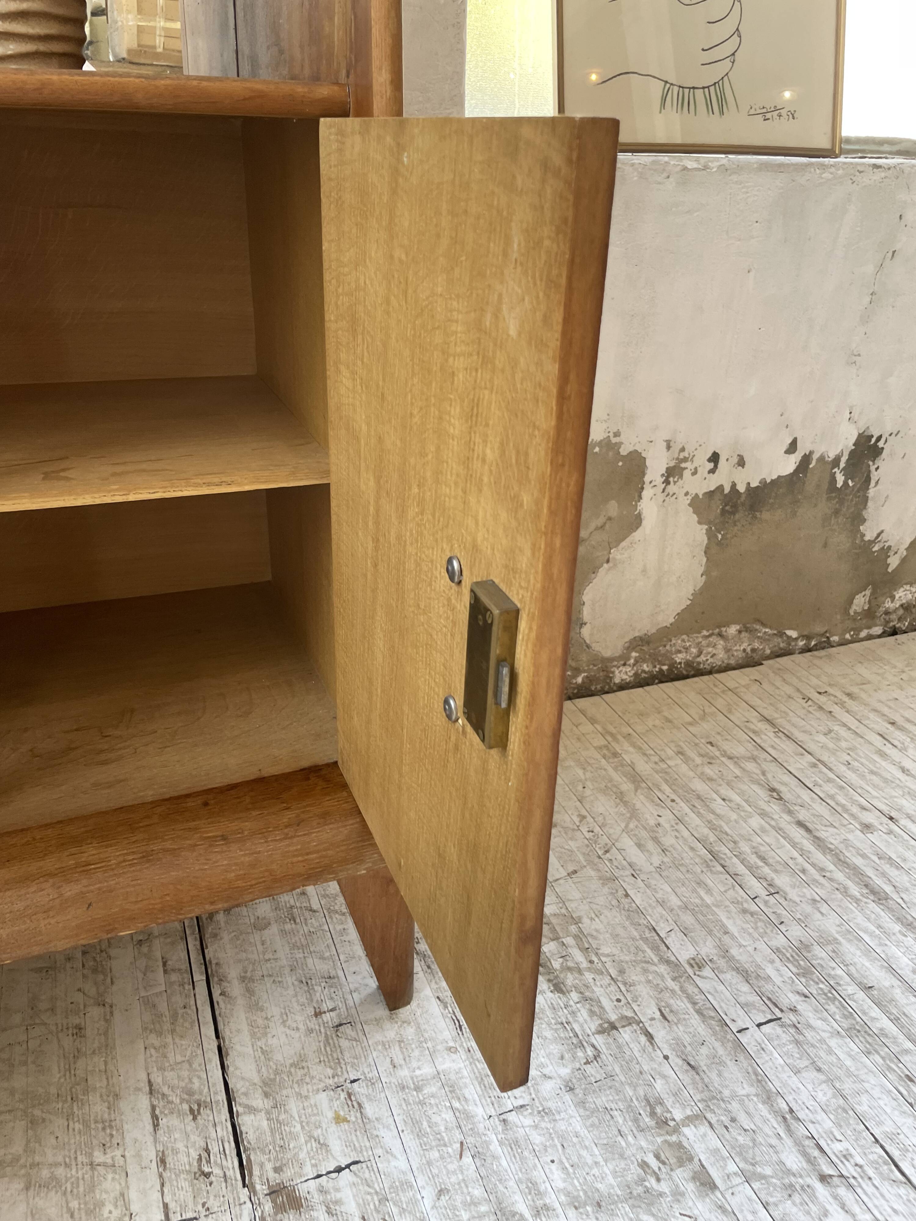 Meuble de rangement secrétaire chêne années 60